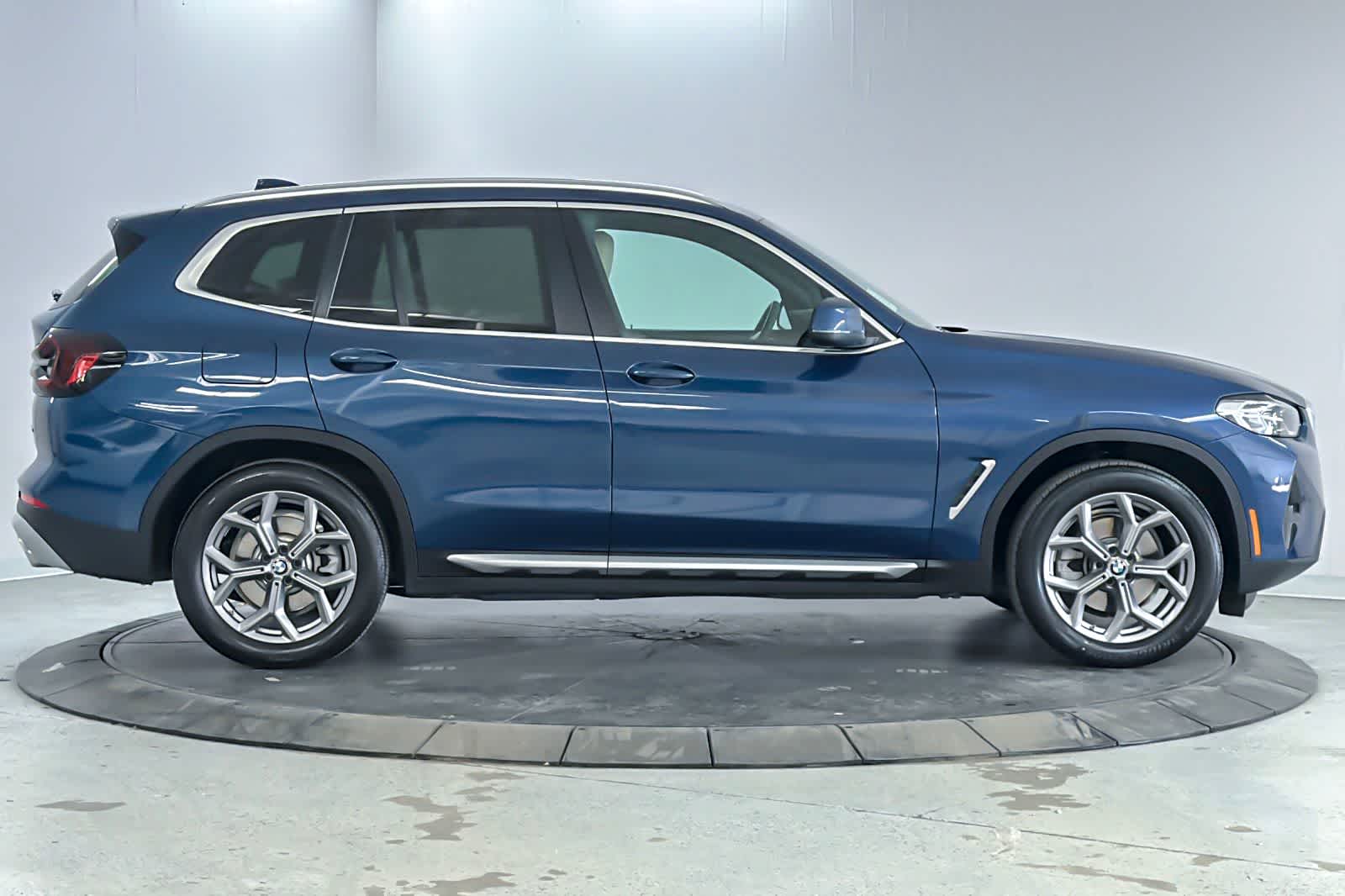 Thumbnail: 2023 BMW X3 - 8