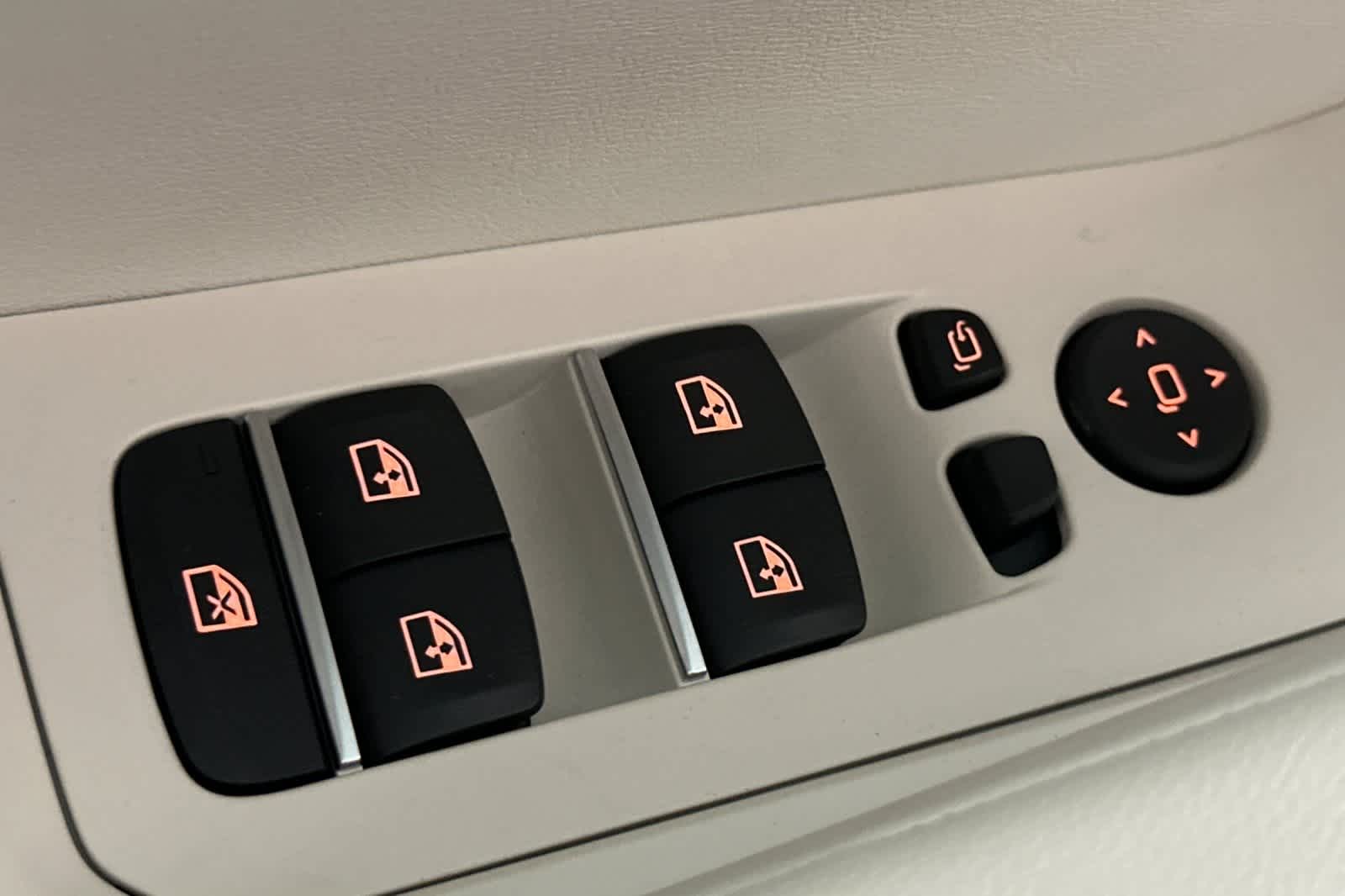 Thumbnail: 2026 BMW X6 - 13