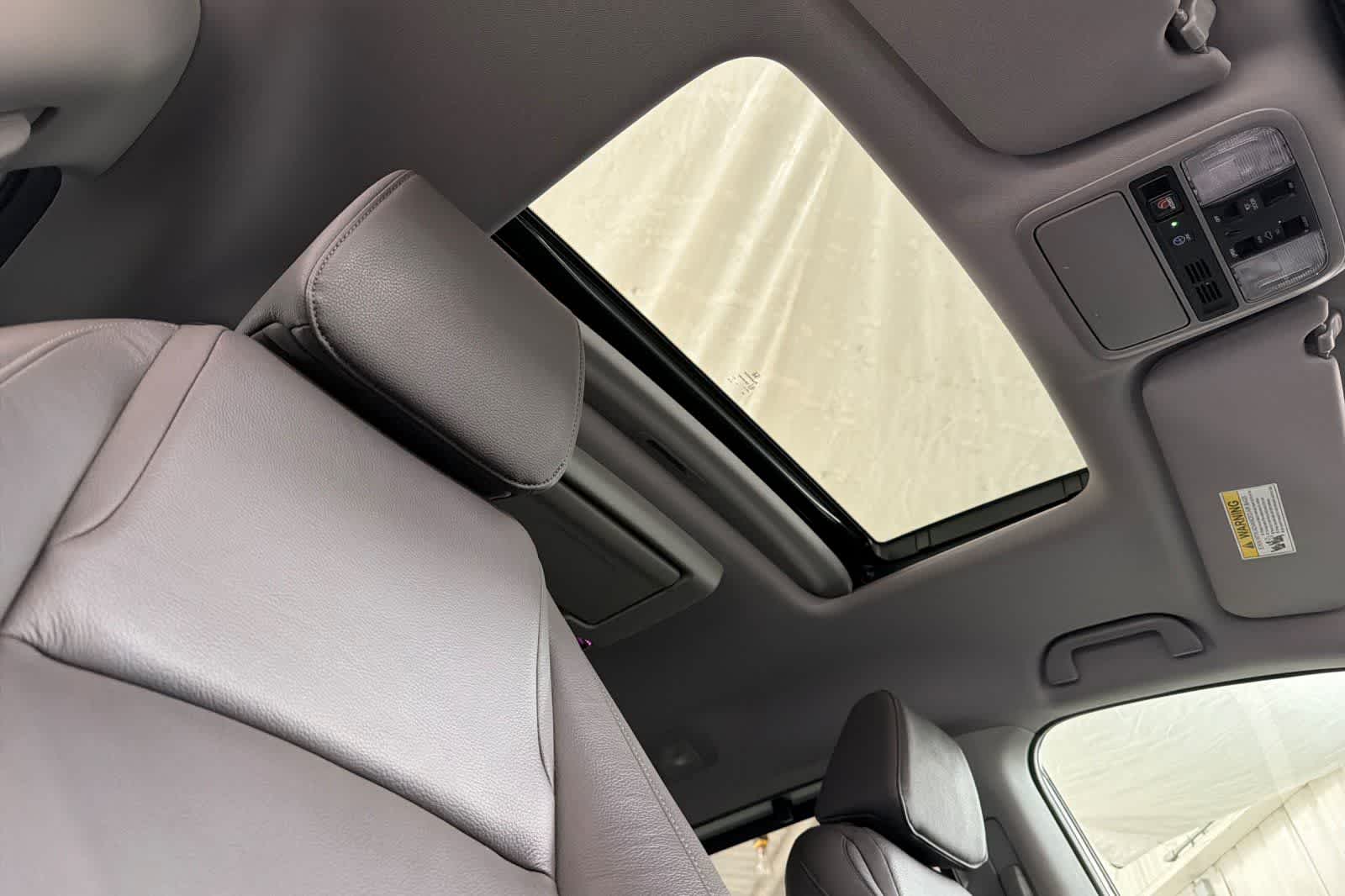 Thumbnail: 2018 Honda Odyssey - 17