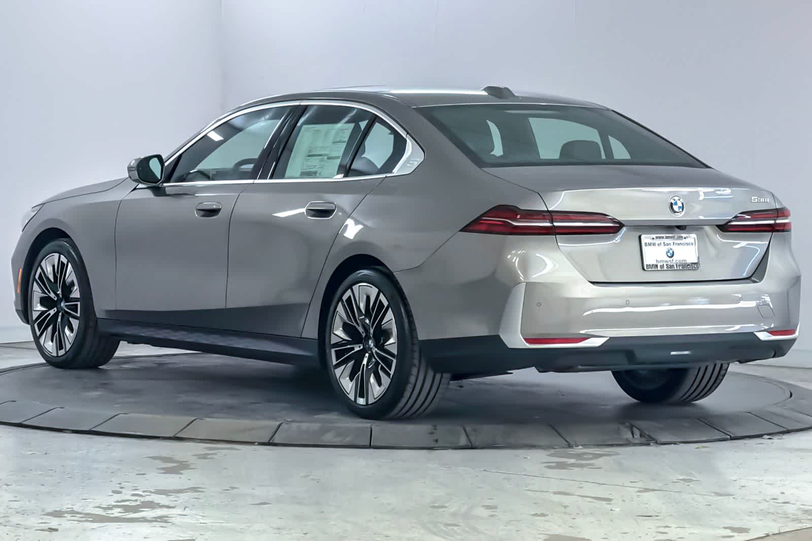 Thumbnail: 2026 BMW 5 Series - 6