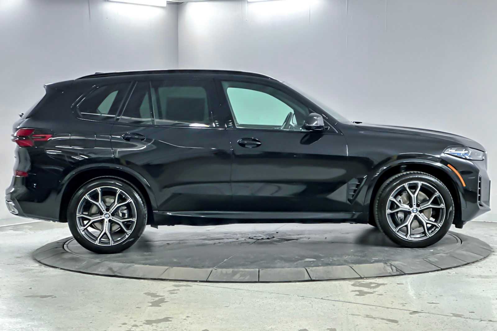 Thumbnail: 2026 BMW X5 - 8