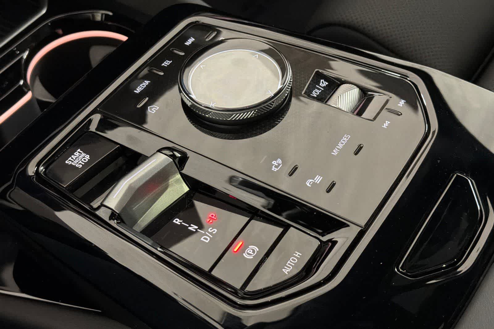 Thumbnail: 2026 BMW 5 Series - 21