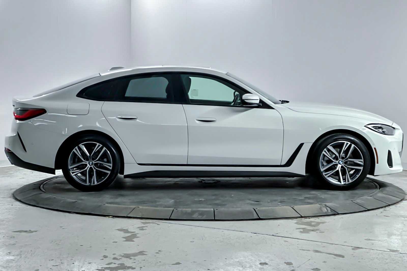 Thumbnail: 2023 BMW 4 Series - 8