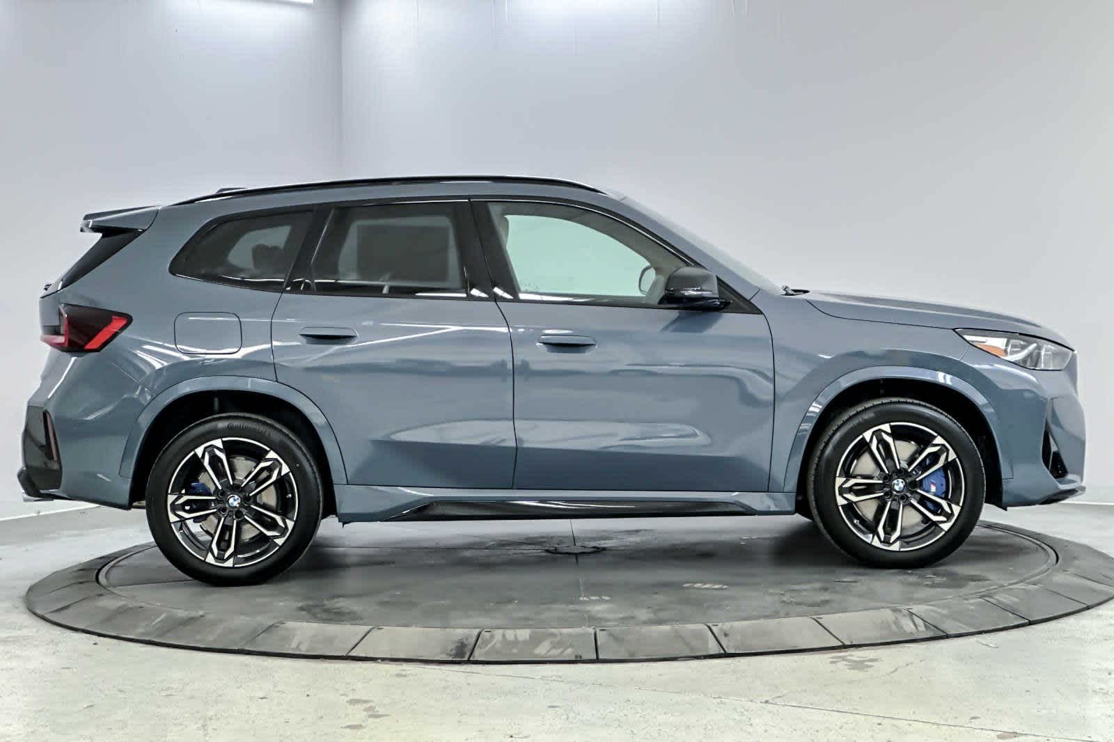 2024 BMW X1 M35i 8