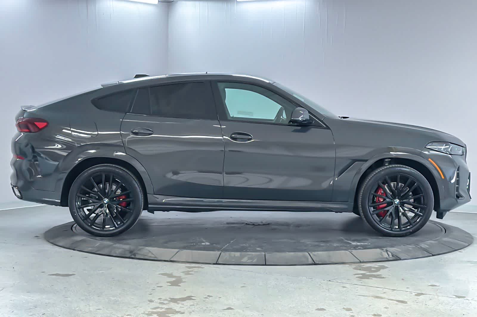 Thumbnail: 2027 BMW X6 - 8