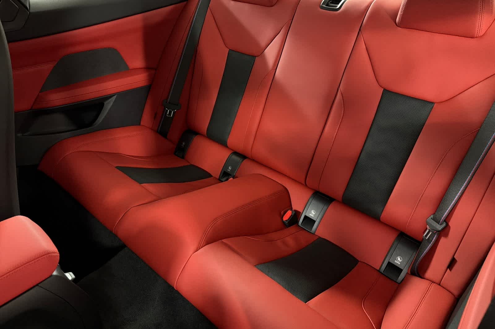 Thumbnail: 2026 BMW M4 - 4