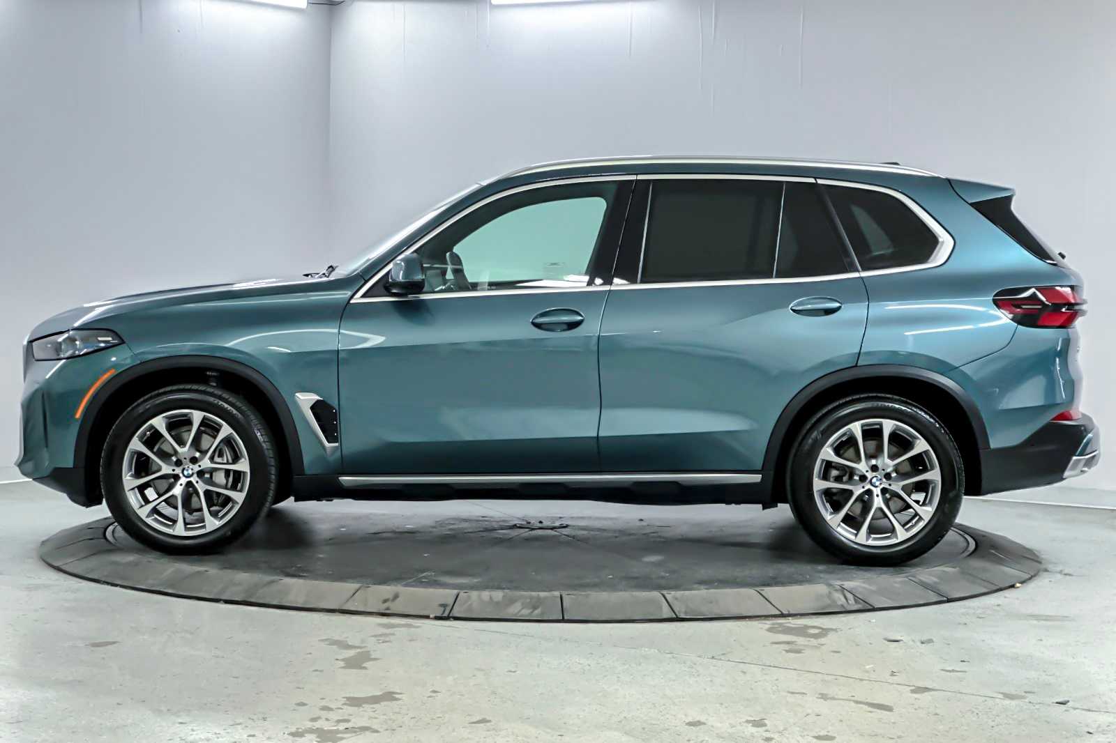 Thumbnail: 2024 BMW X5 - 5