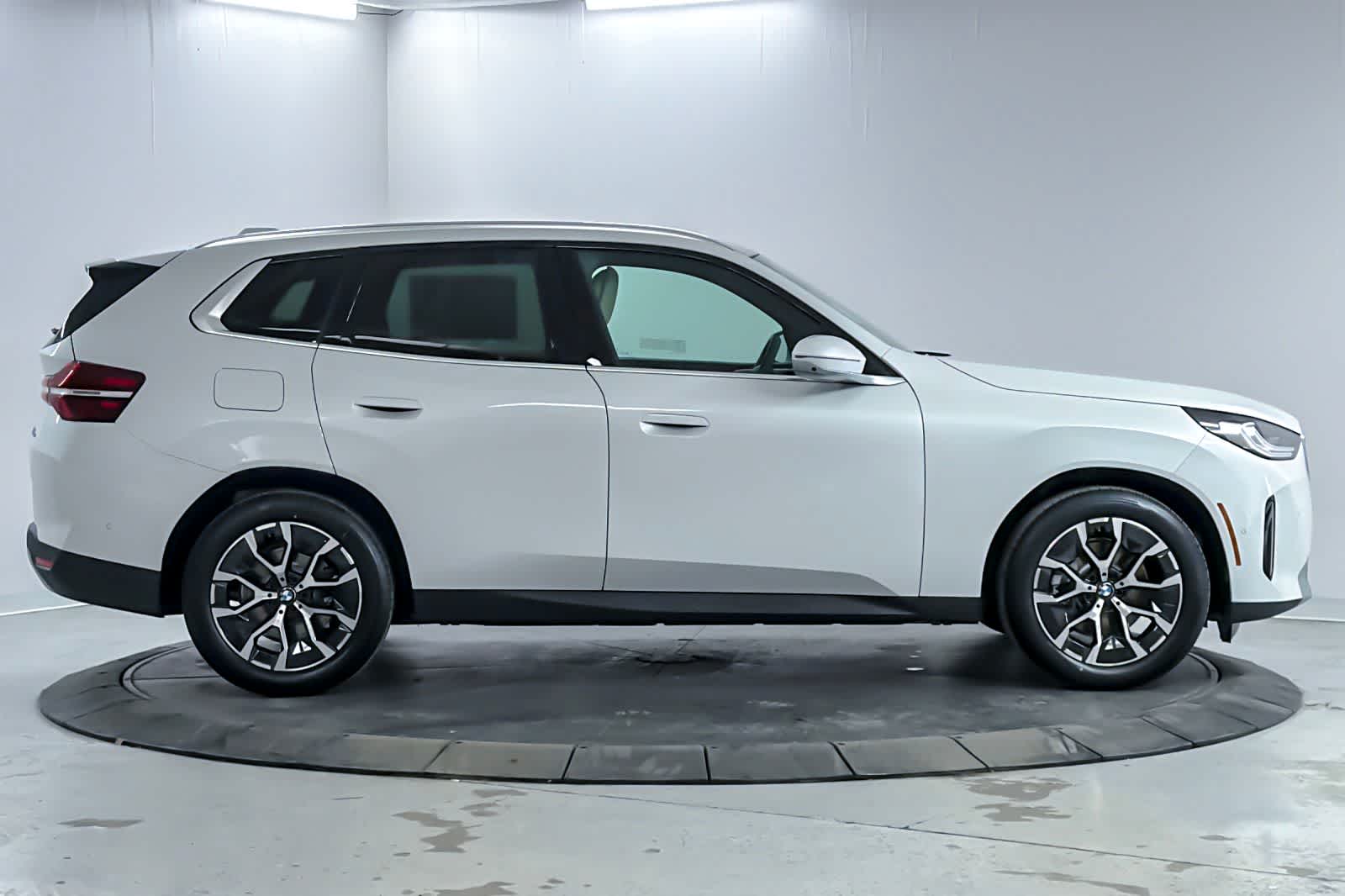 Thumbnail: 2026 BMW X3 - 8