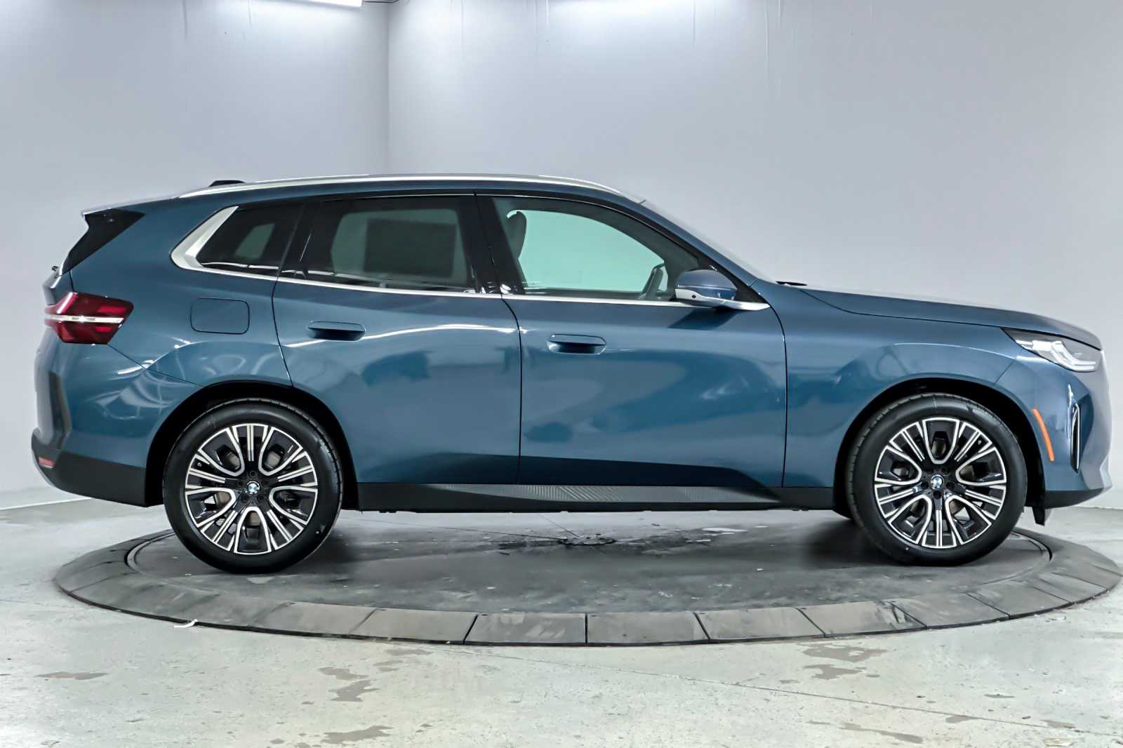 Thumbnail: 2026 BMW X3 - 8