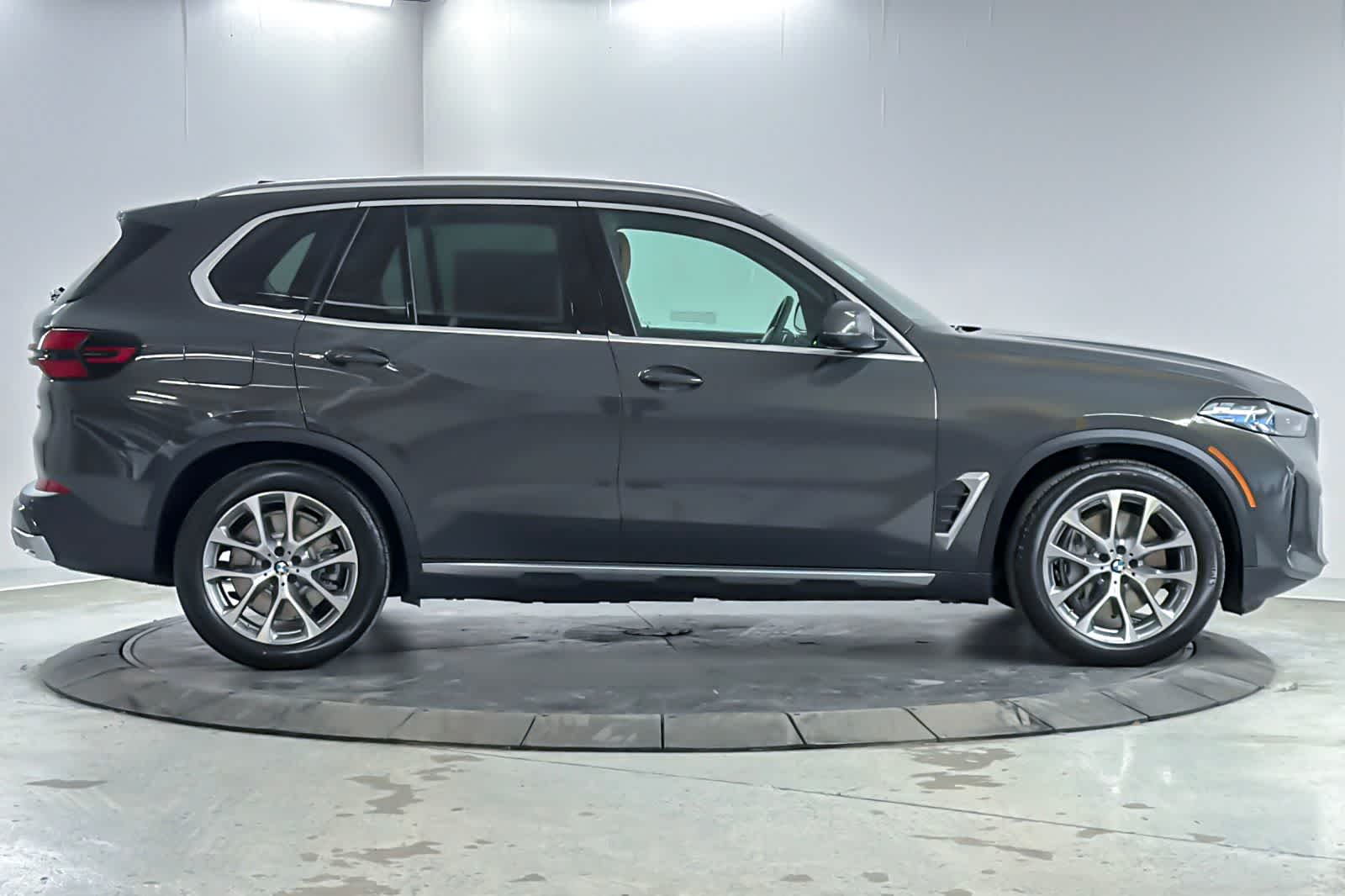 Thumbnail: 2026 BMW X5 - 8