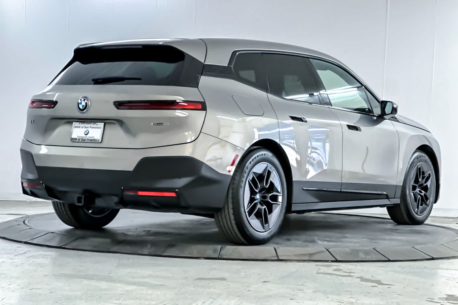 Thumbnail: 2023 BMW iX - 2