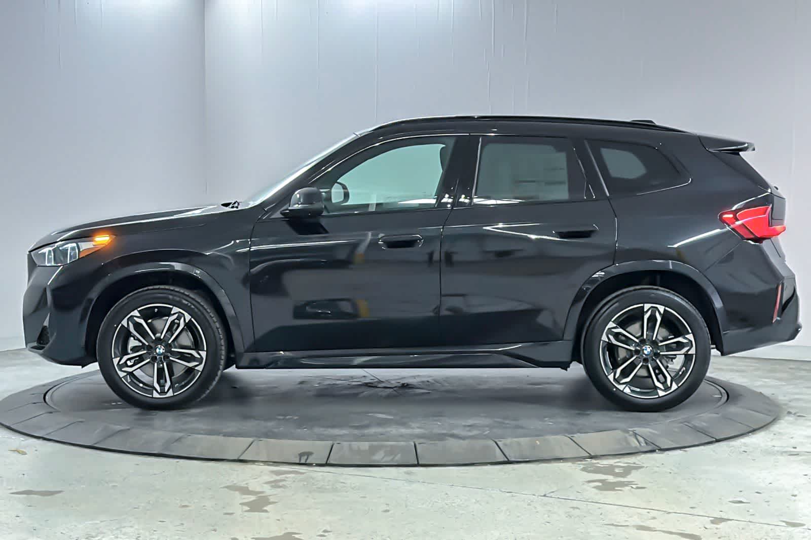 Thumbnail: 2026 BMW X1 - 5
