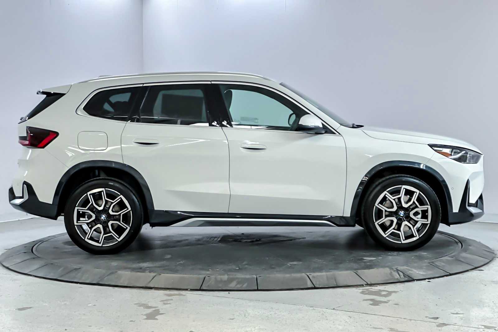 Thumbnail: 2026 BMW X1 - 8