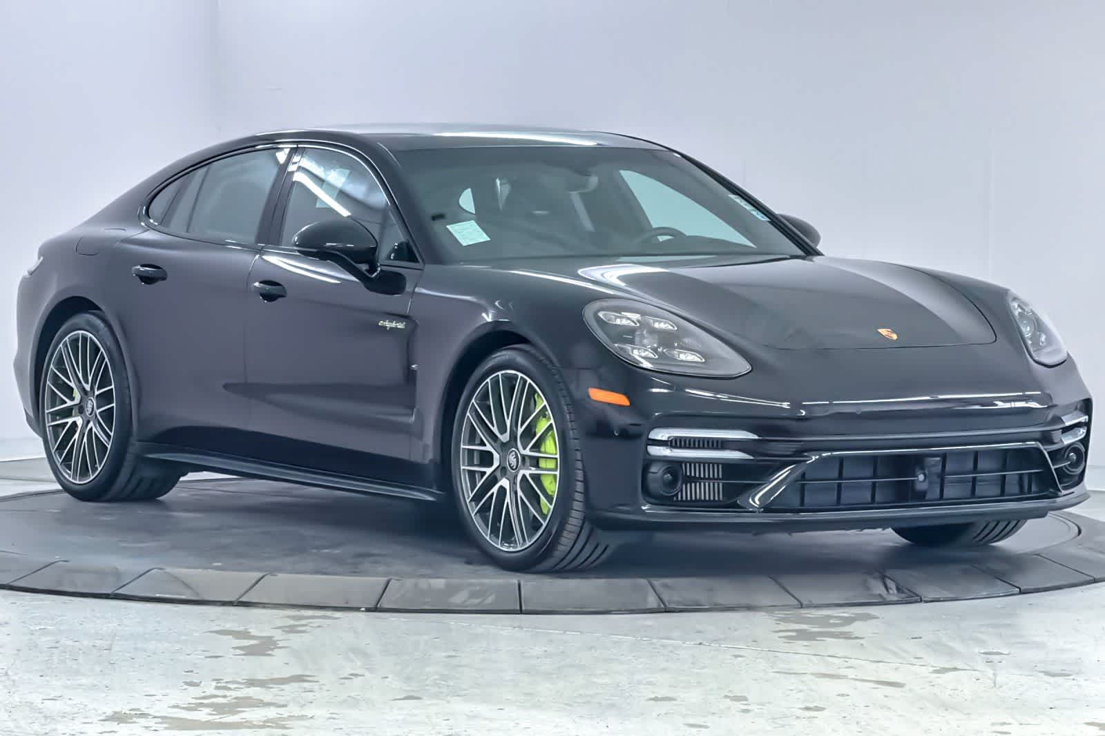 Thumbnail: 2022 Porsche Panamera - 9