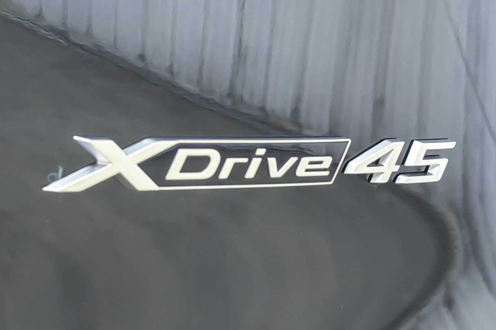 Thumbnail: 2026 BMW iX - 26