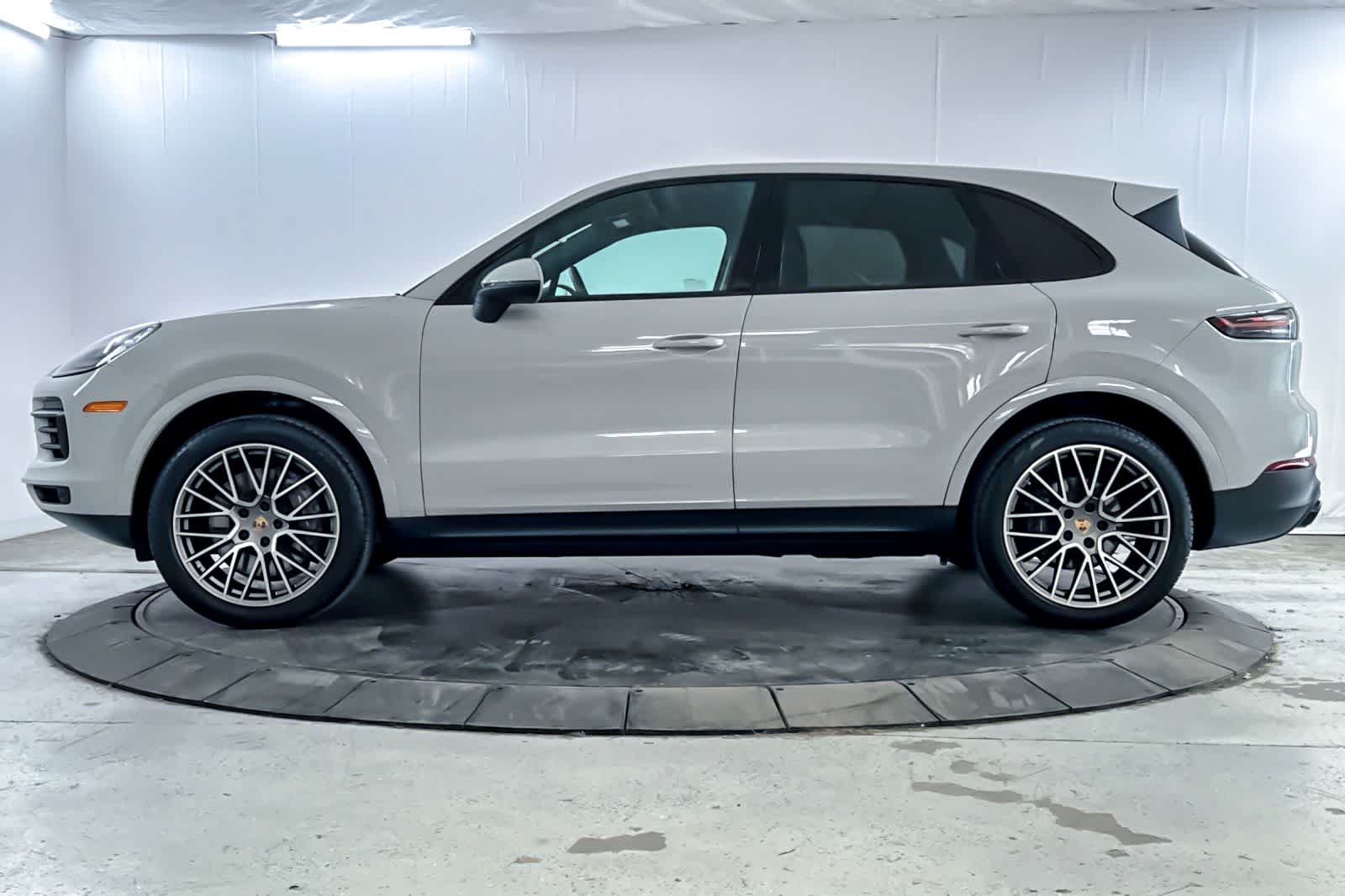 Thumbnail: 2023 Porsche Cayenne - 4