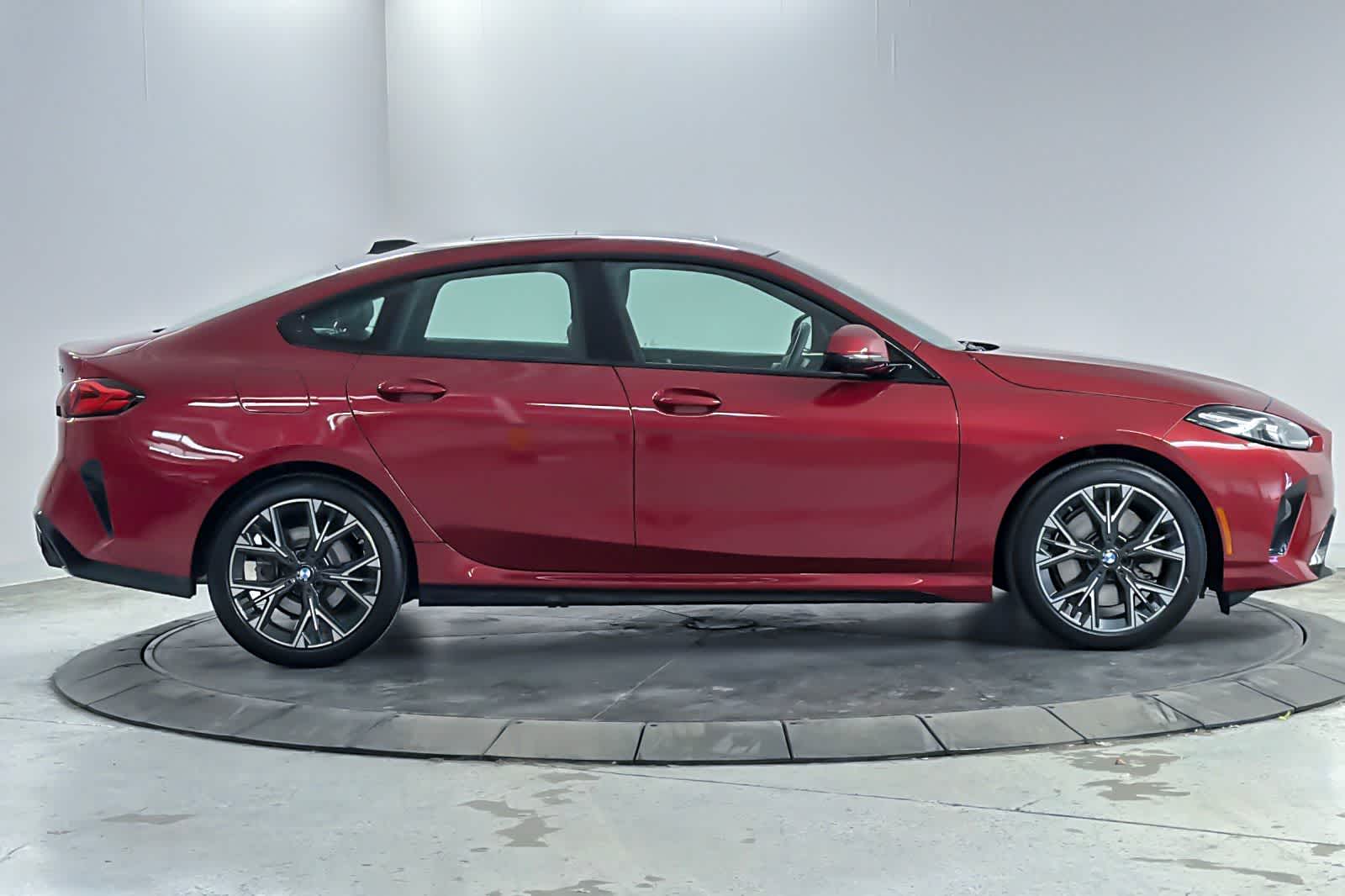Thumbnail: 2026 BMW 2 Series - 8
