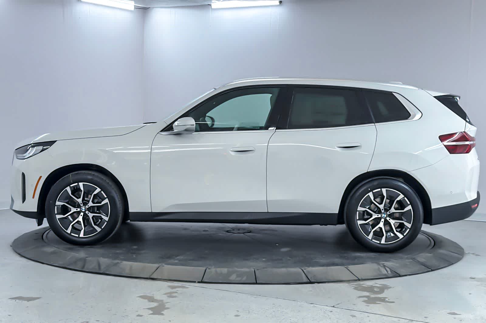 Thumbnail: 2026 BMW X3 - 5