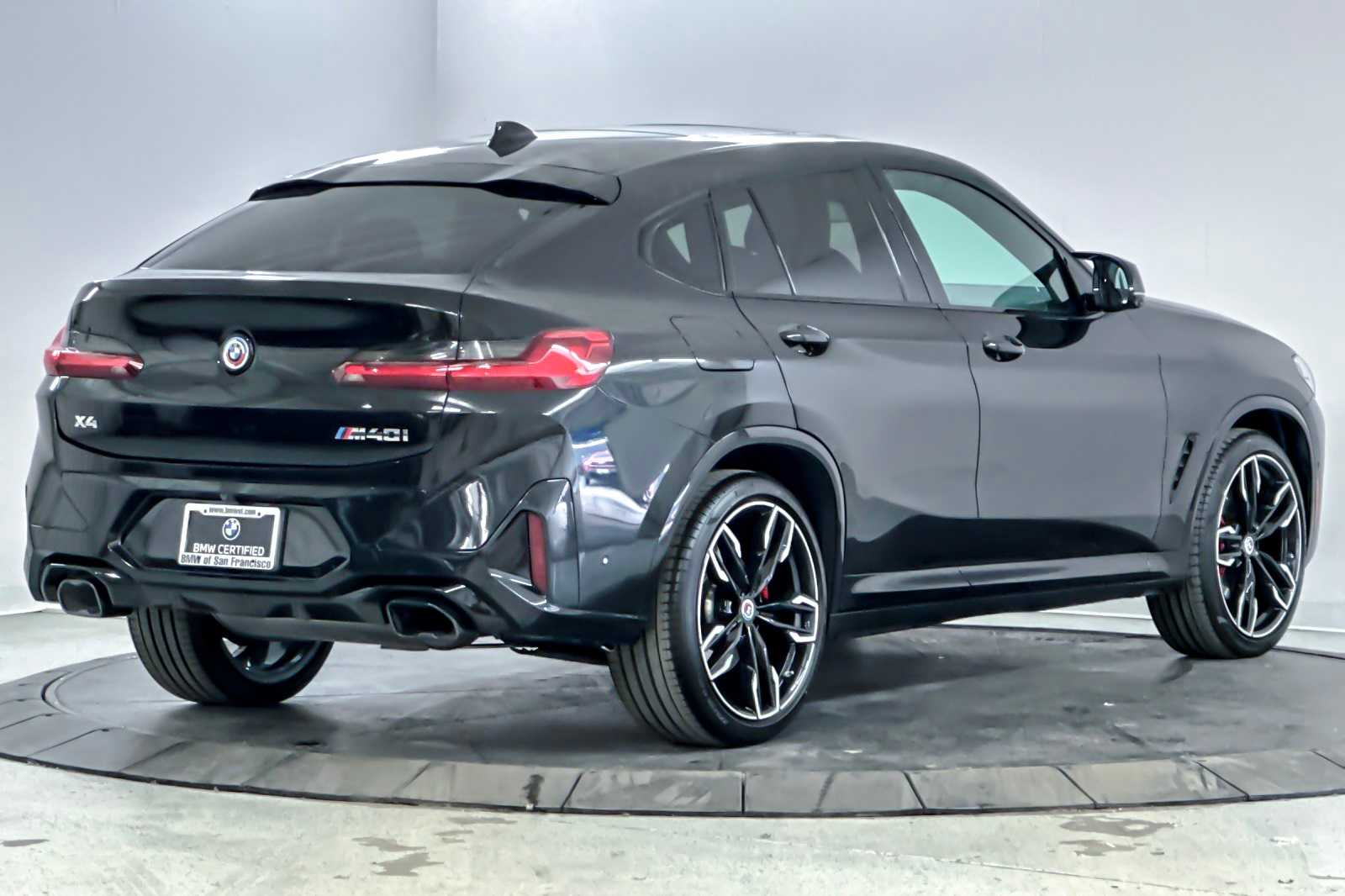 Thumbnail: 2023 BMW X4 - 2