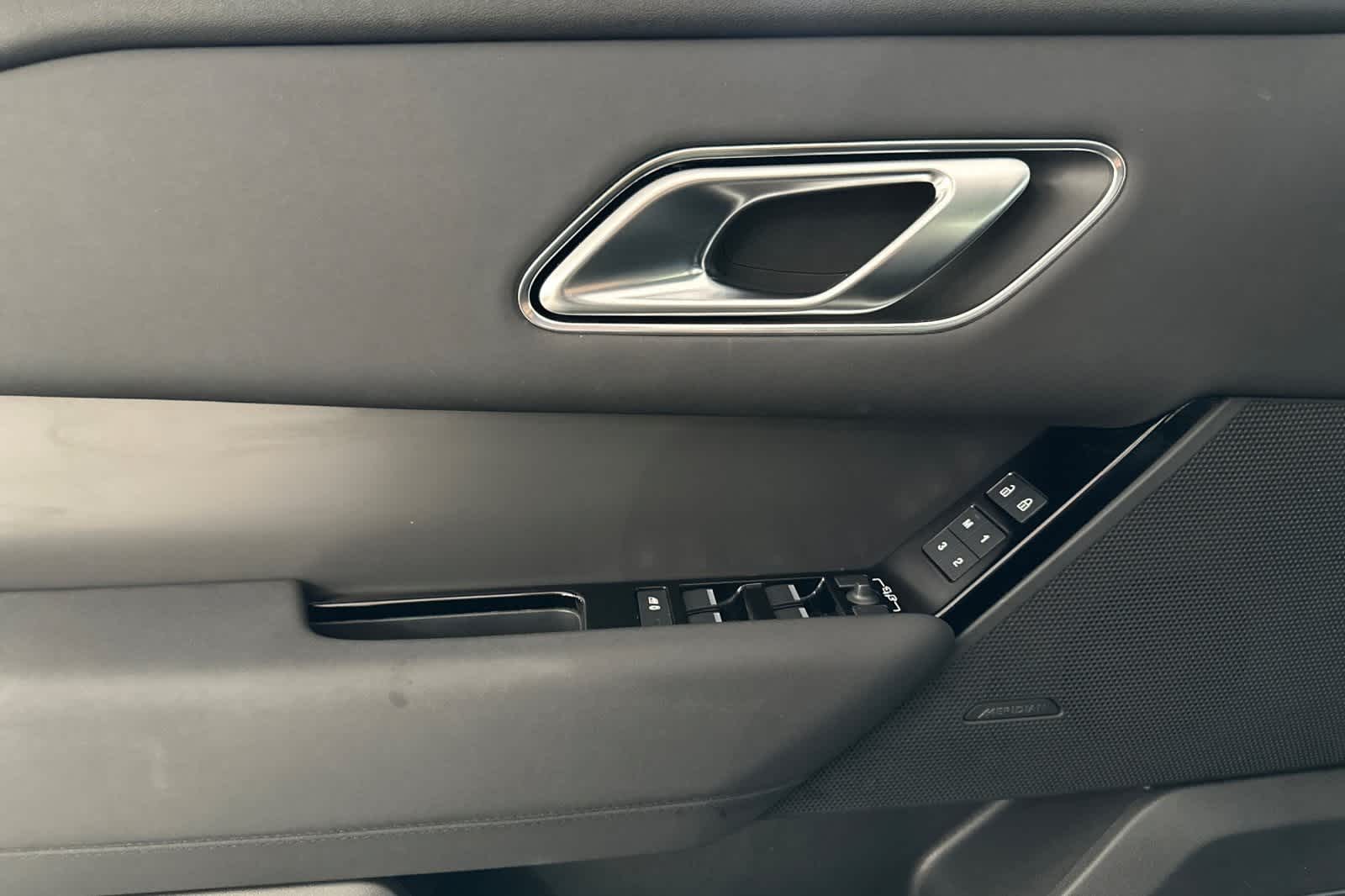 Thumbnail: 2025 Land Rover Range Rover Velar - 12