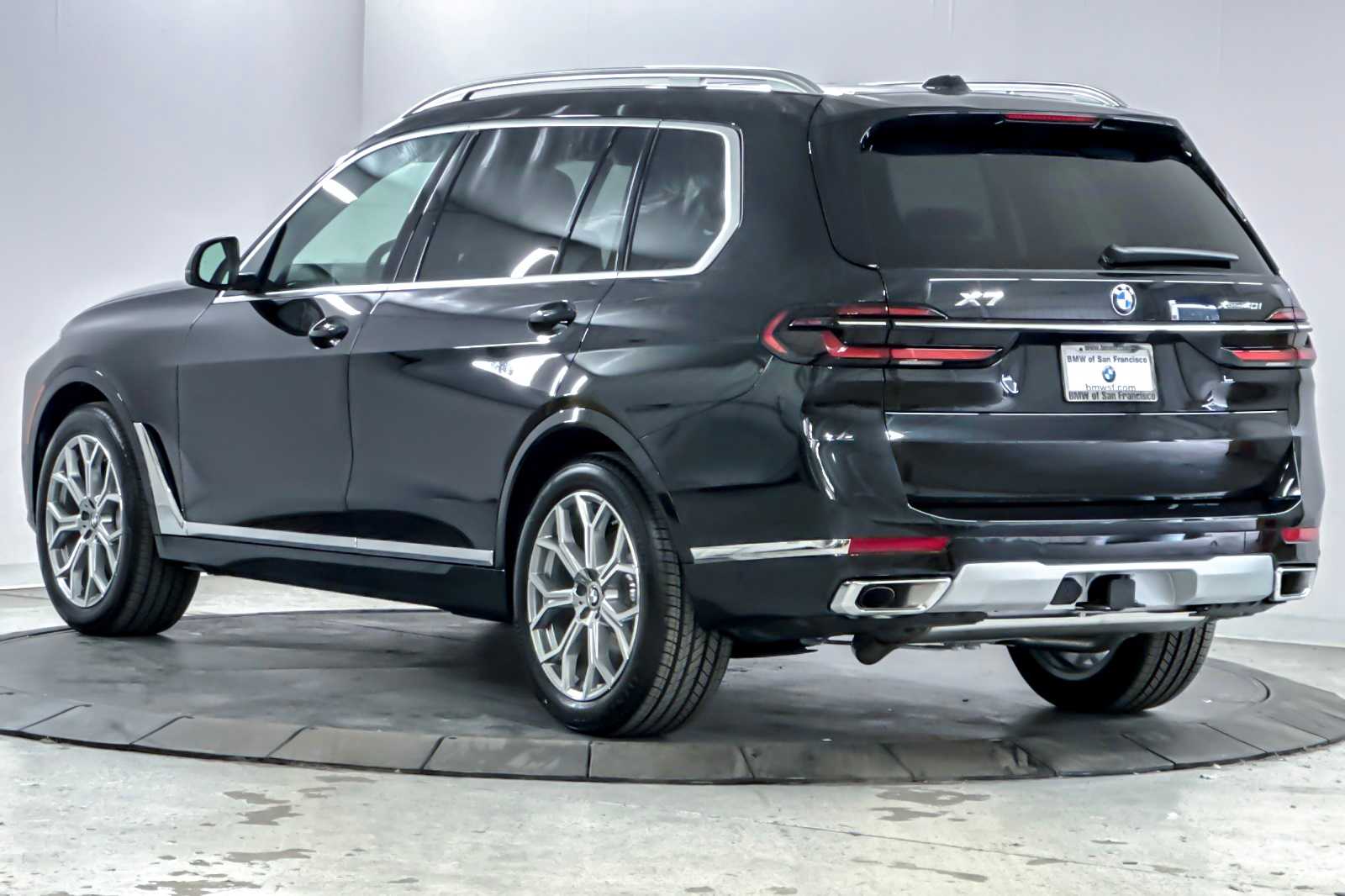 Thumbnail: 2026 BMW X7 - 6