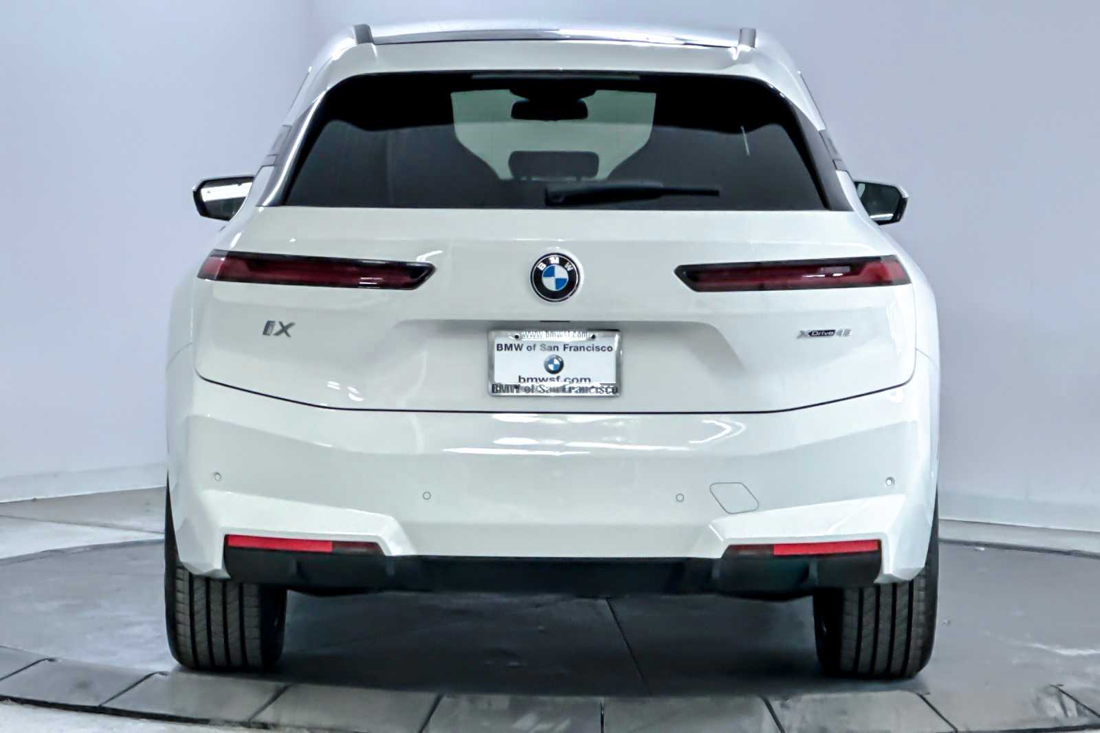 Thumbnail: 2026 BMW iX - 7