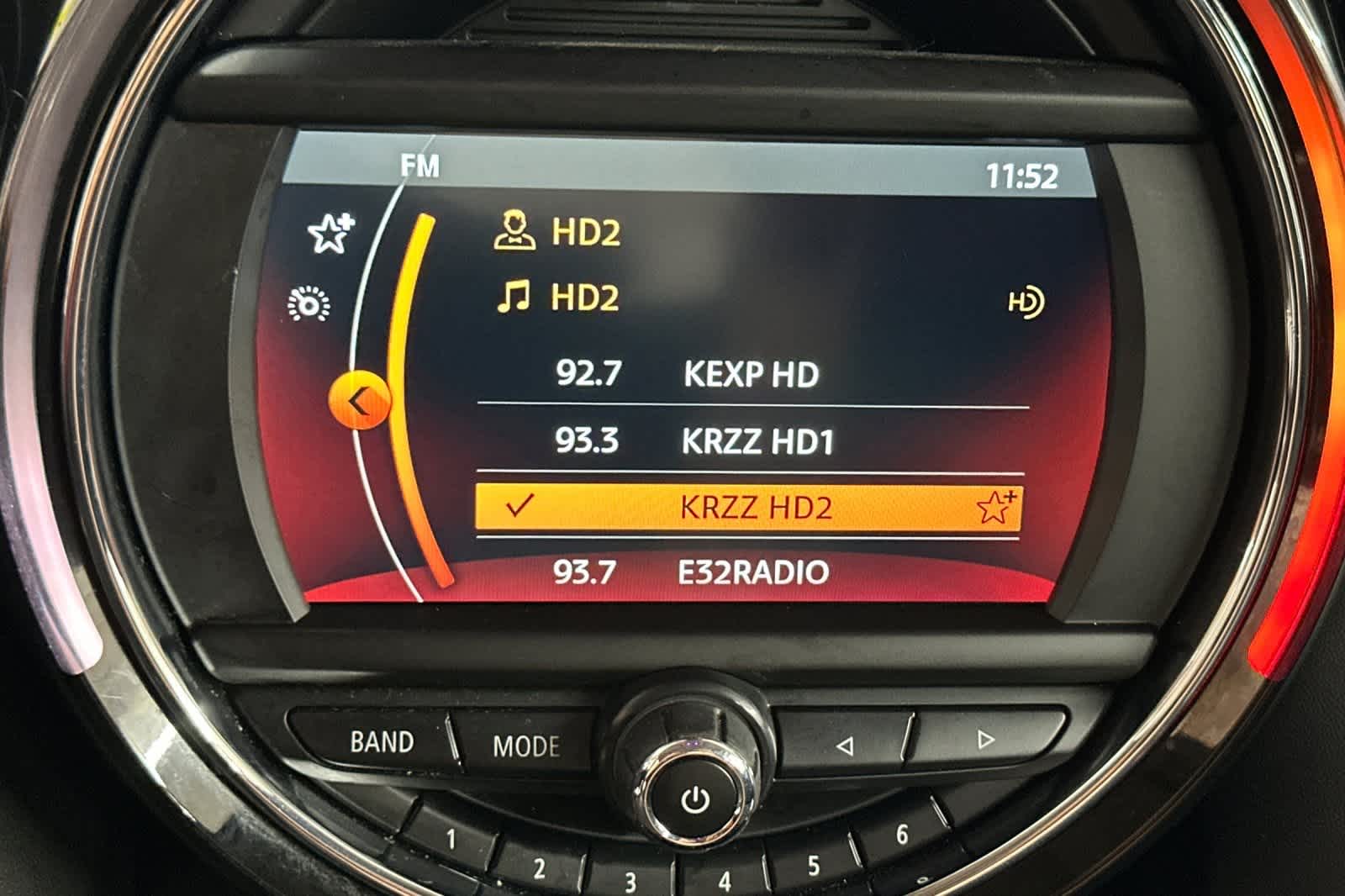 Thumbnail: 2021 MINI Cooper Hardtop - 18