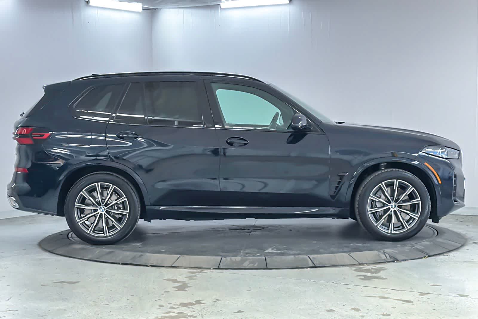 Thumbnail: 2026 BMW X5 - 8