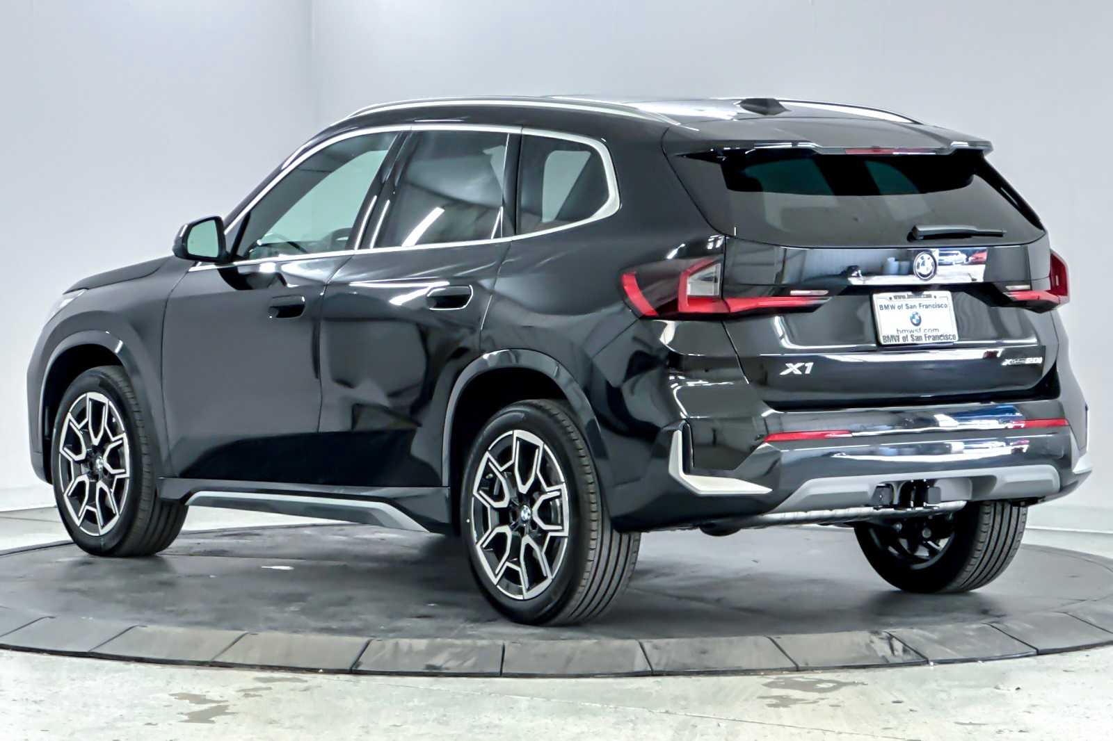 Thumbnail: 2025 BMW X1 - 6