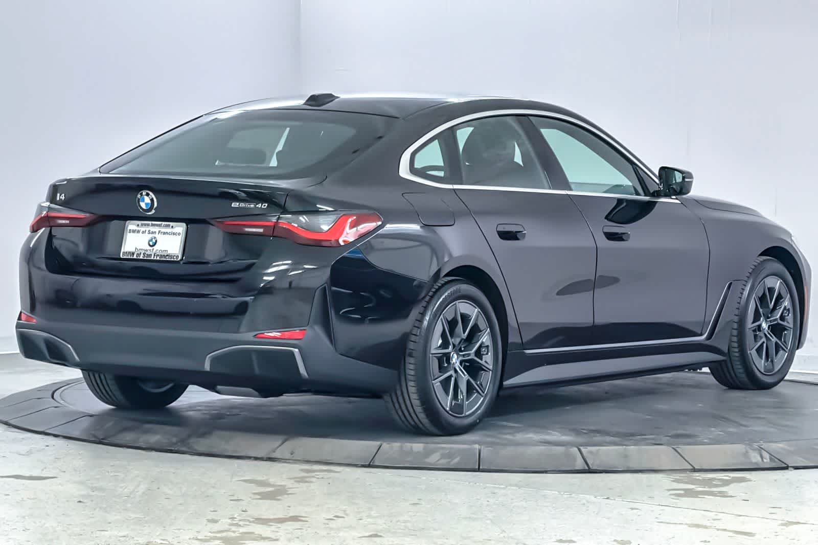 Thumbnail: 2026 BMW i4 - 2