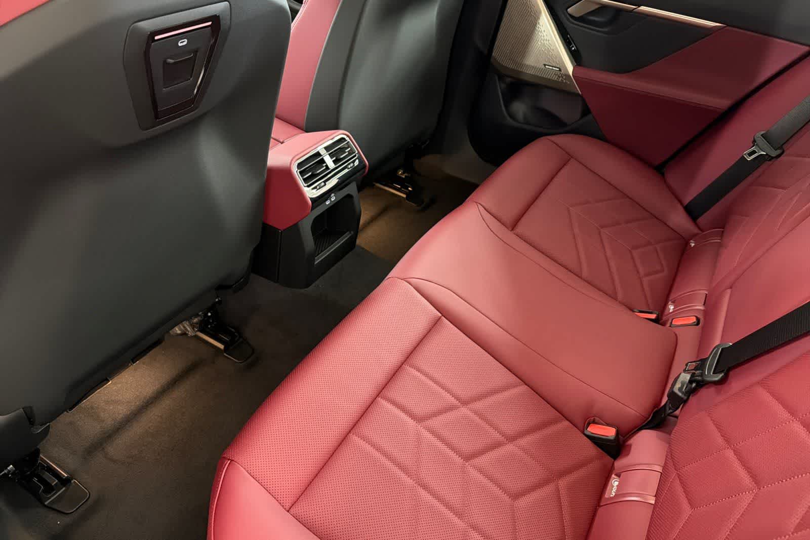 Thumbnail: 2026 BMW 5 Series - 4