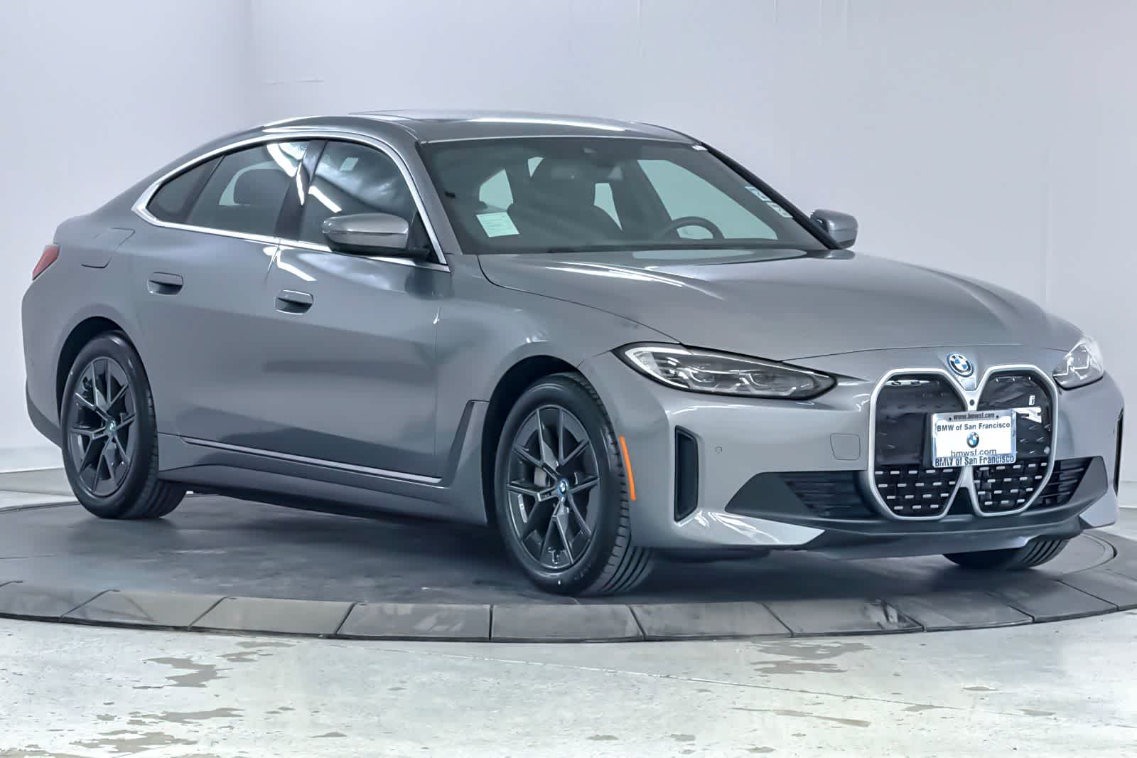 Thumbnail: 2023 BMW i4 - 9