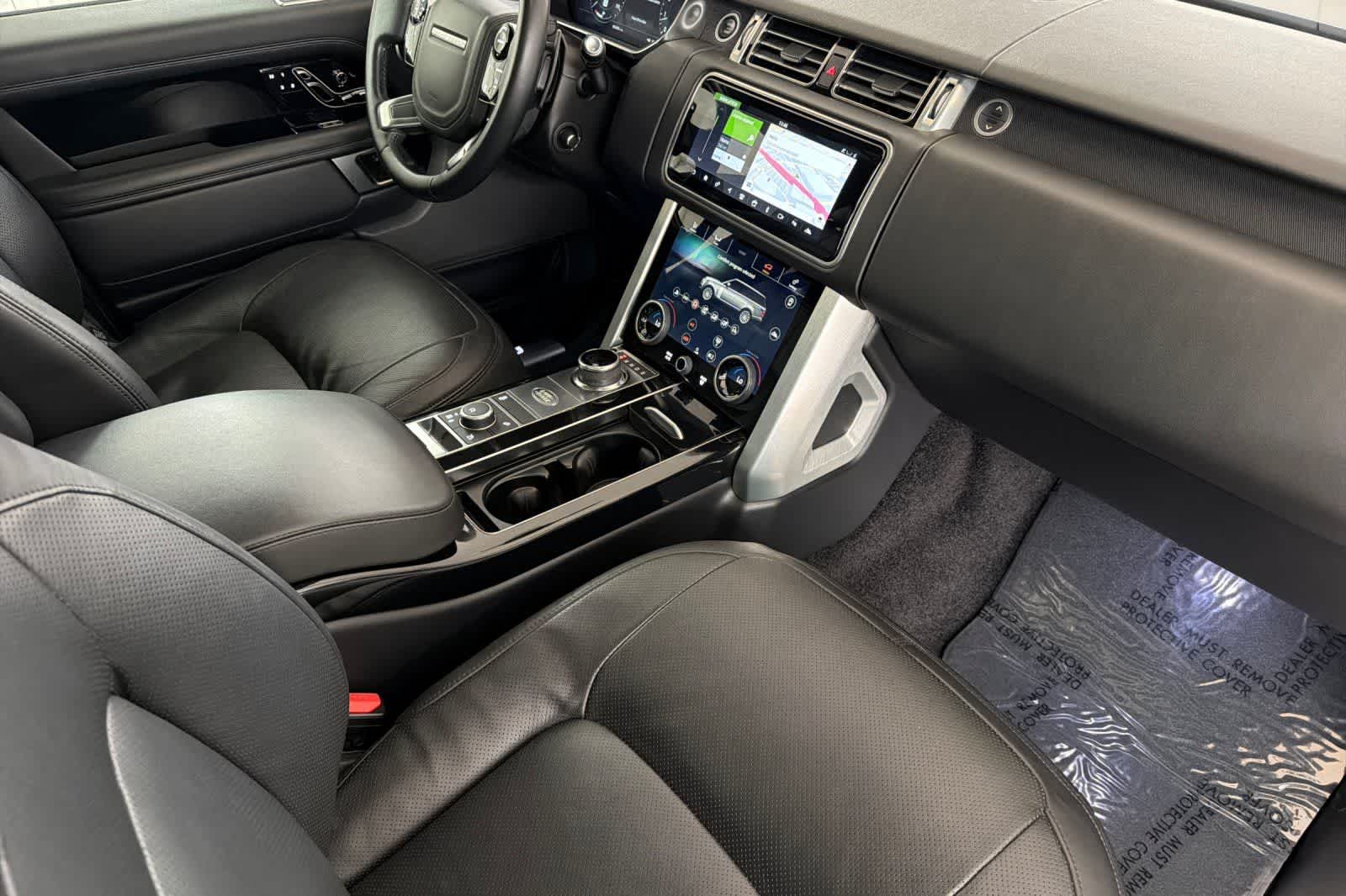 Thumbnail: 2022 Land Rover Range Rover - 16