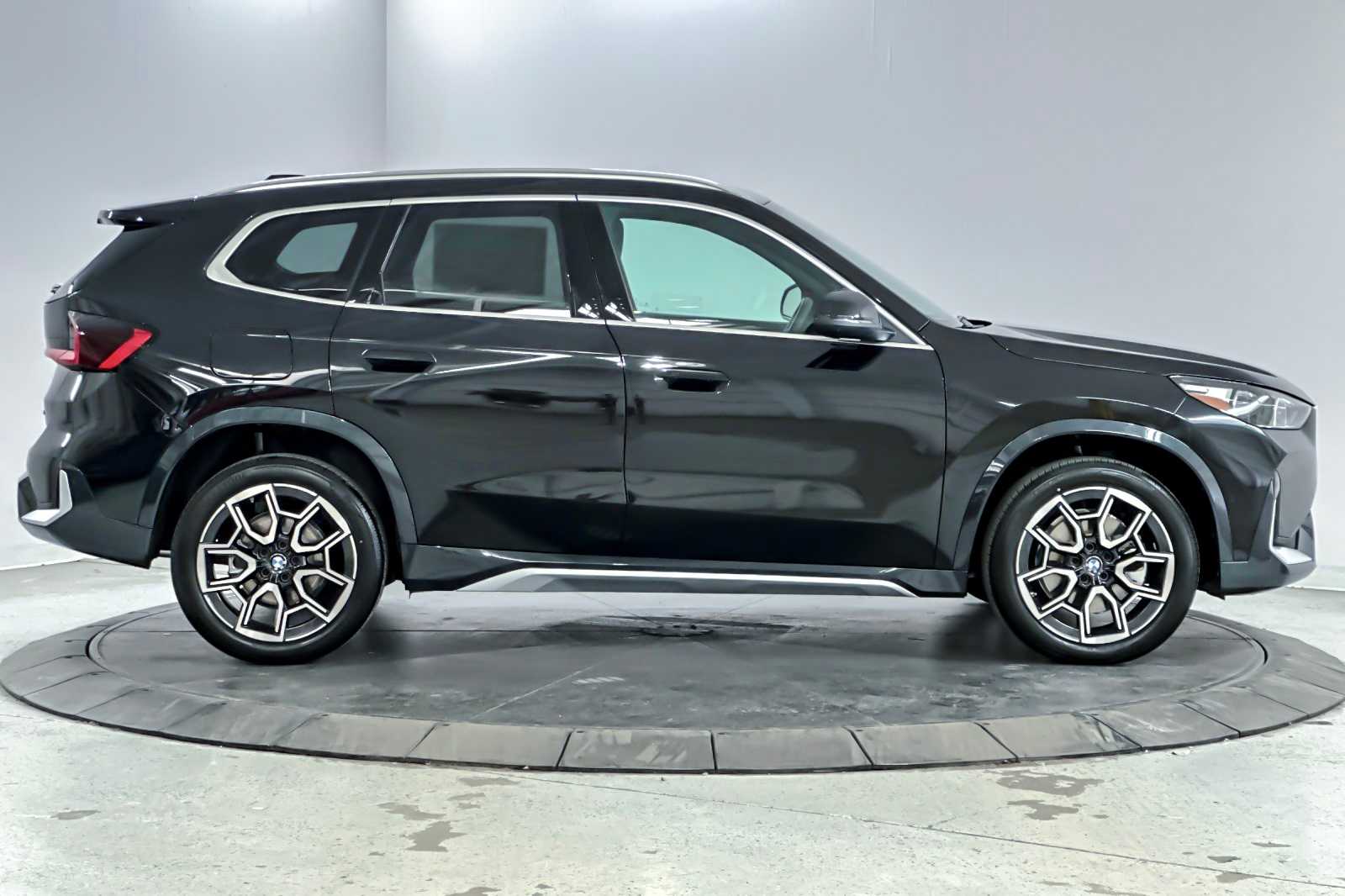 Thumbnail: 2026 BMW X1 - 8