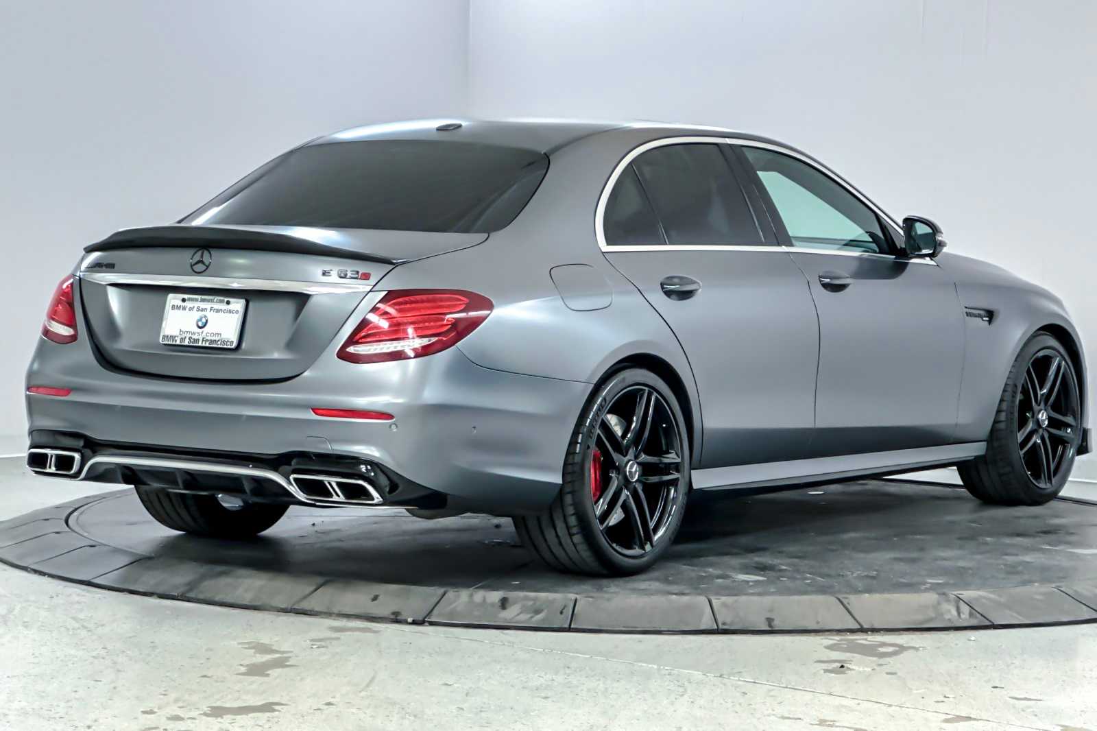 Thumbnail: 2018 Mercedes-Benz E-Class - 2