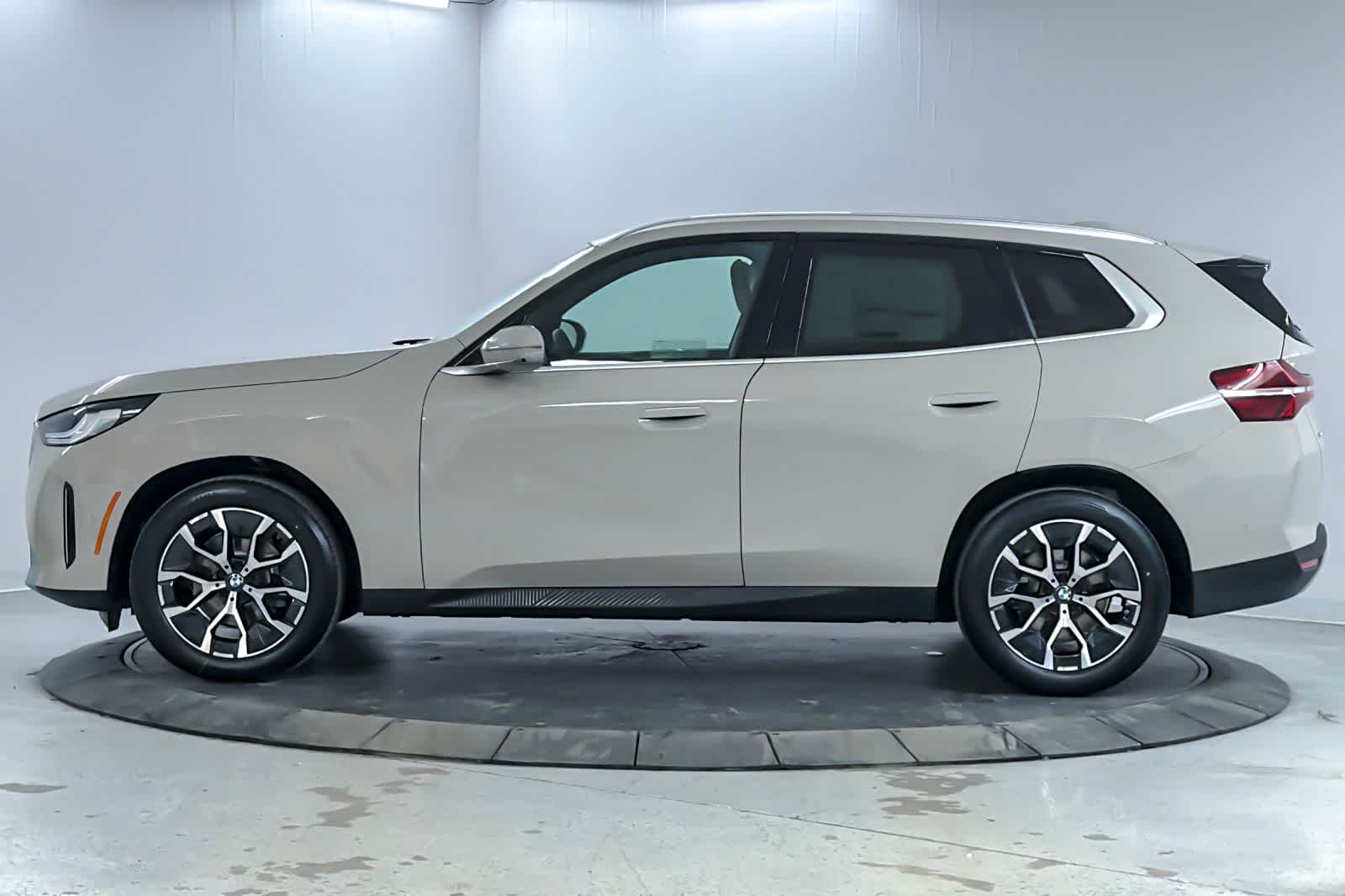 Thumbnail: 2026 BMW X3 - 5