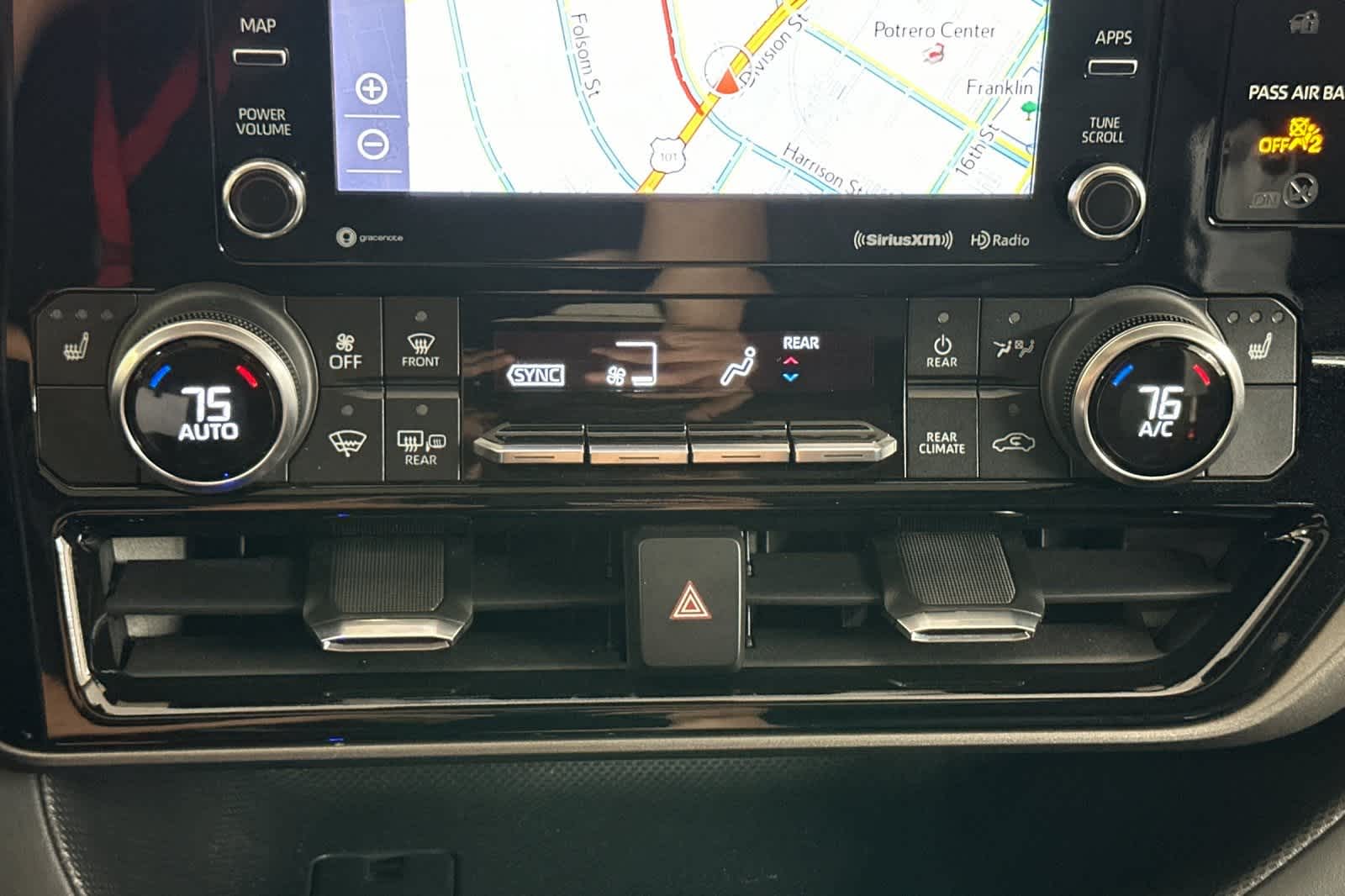 Thumbnail: 2022 Toyota Highlander - 21