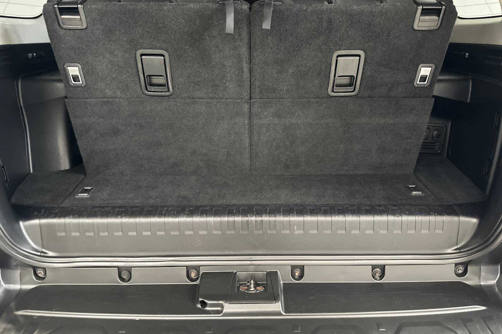 Thumbnail: 2018 Toyota 4Runner - 15