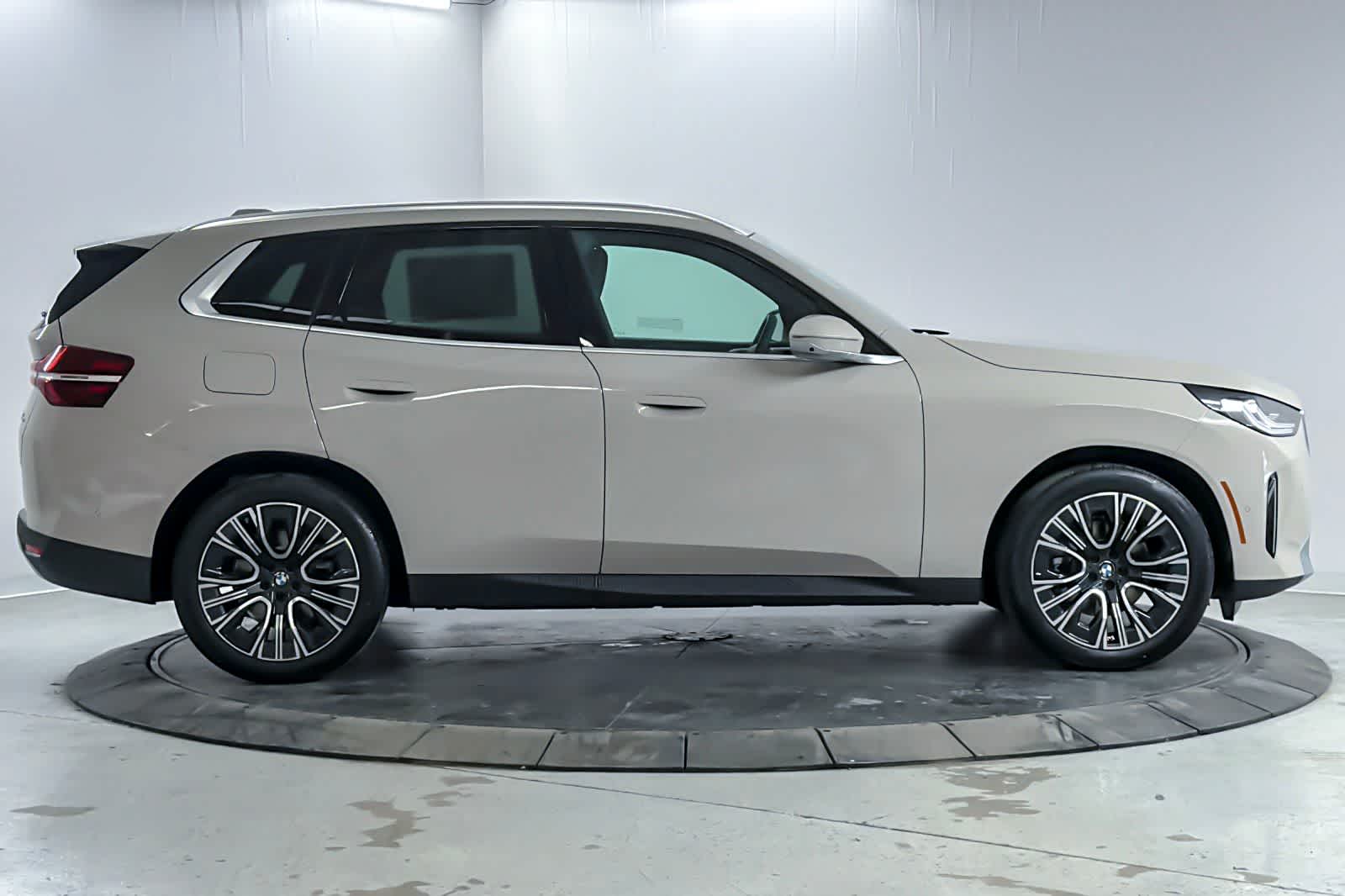 Thumbnail: 2026 BMW X3 - 8