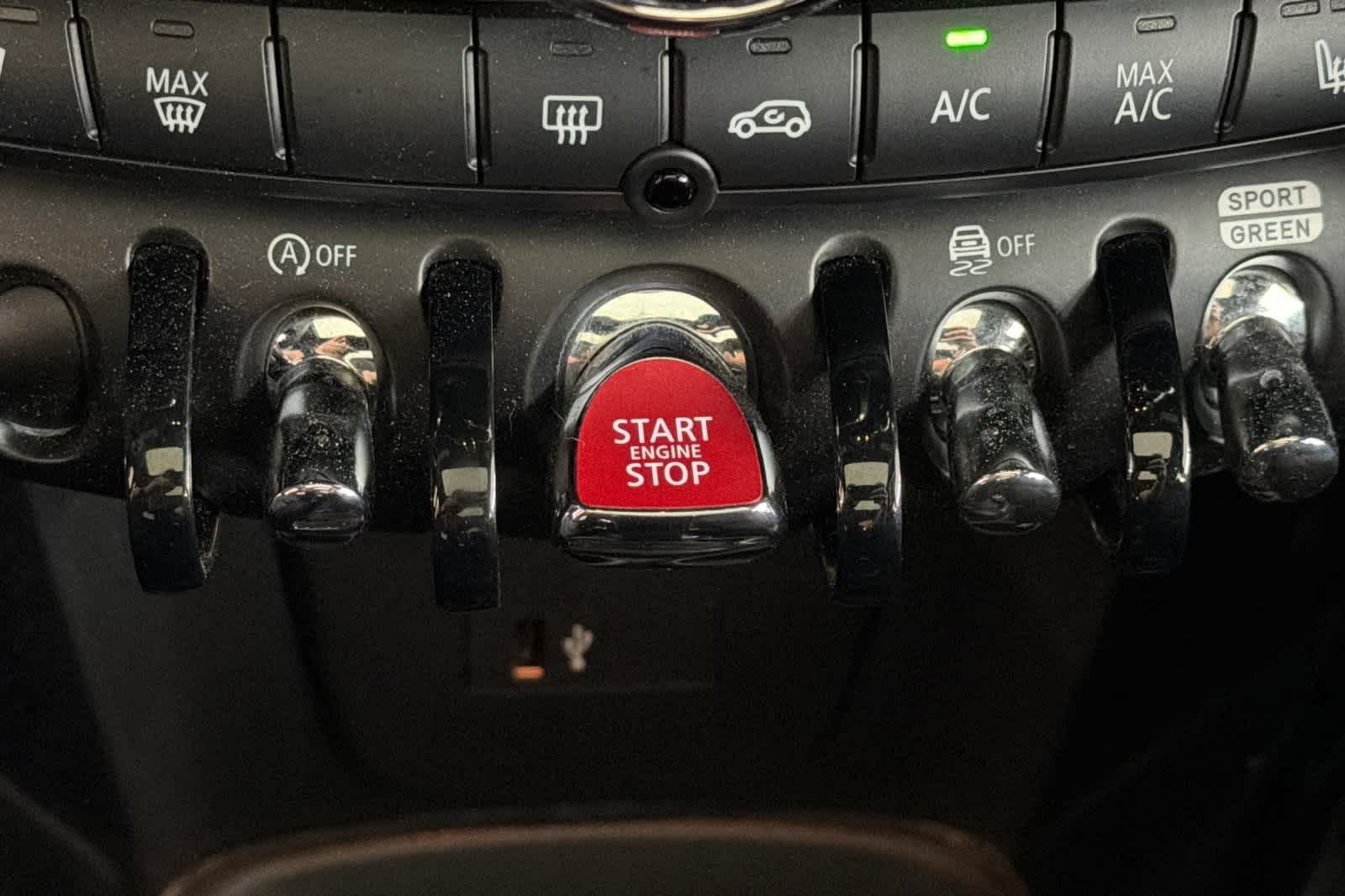 Thumbnail: 2024 MINI Cooper Hardtop - 23