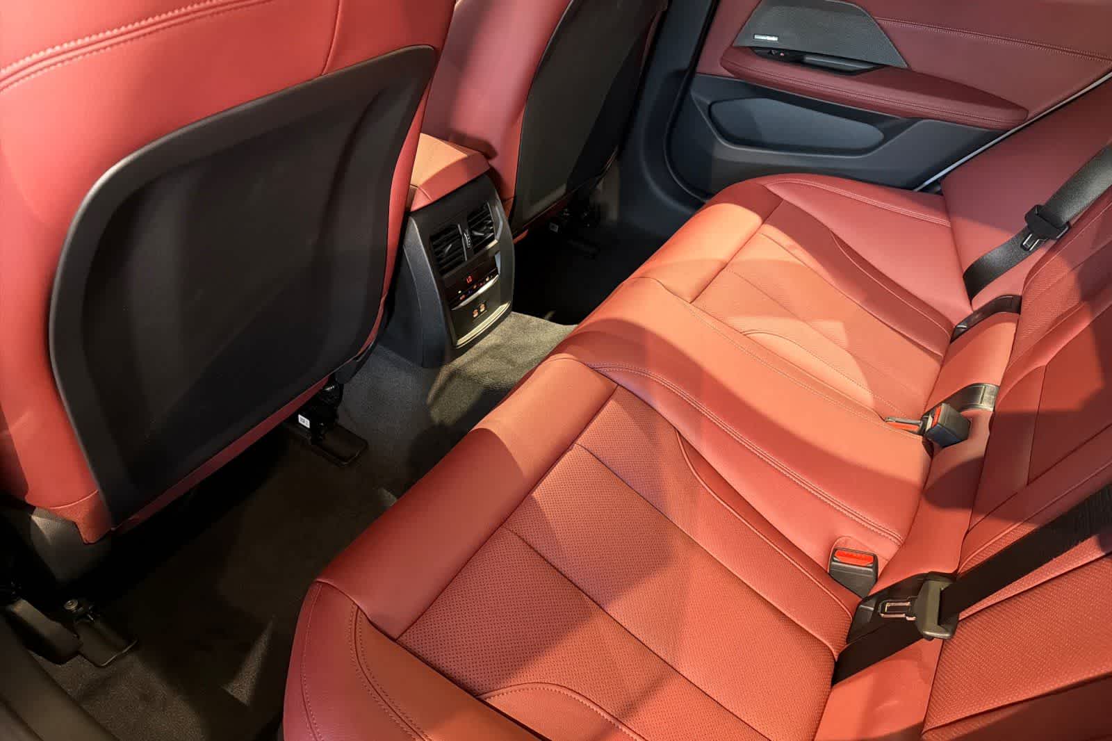 Thumbnail: 2026 BMW i4 - 4