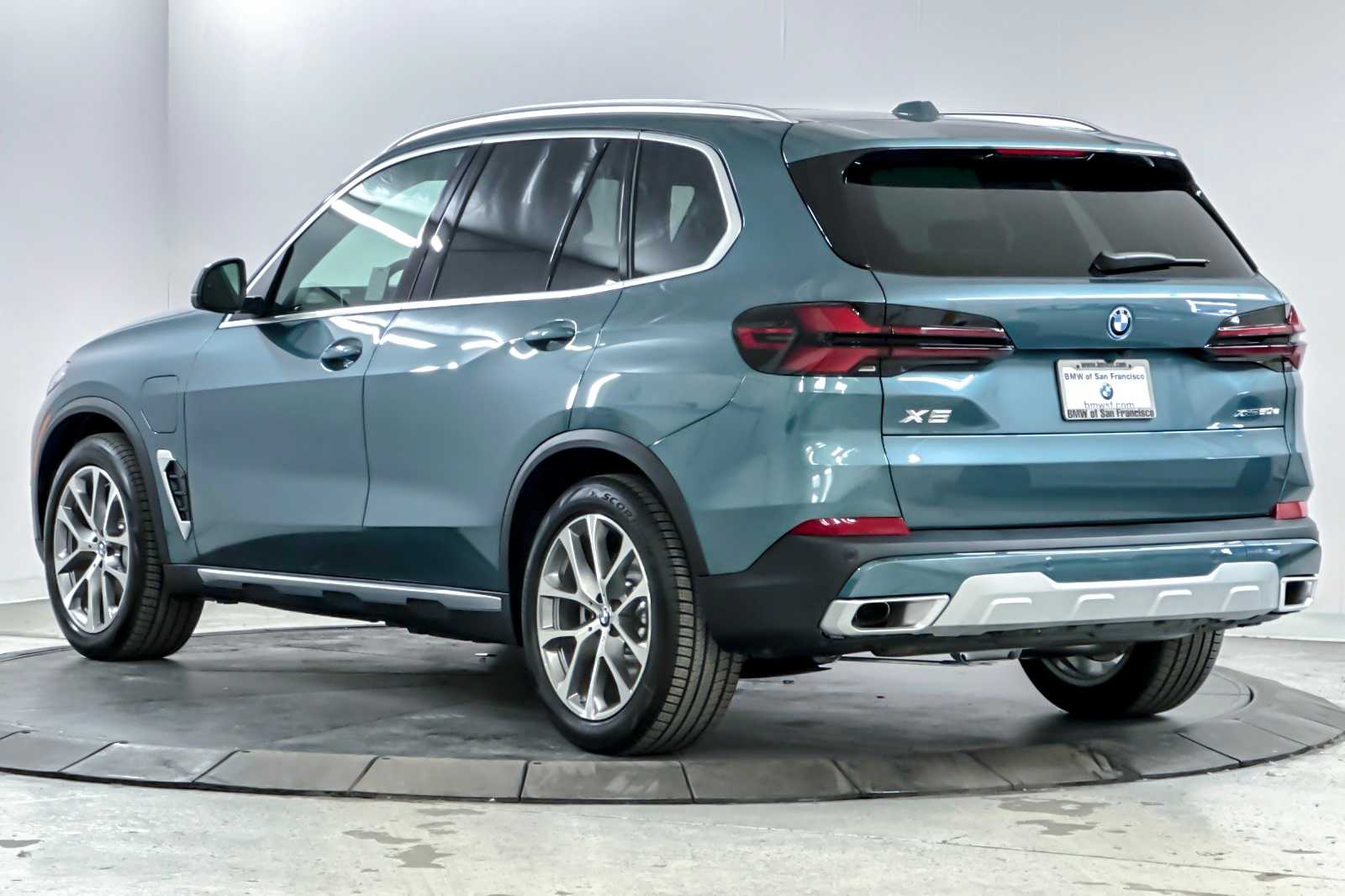 Thumbnail: 2026 BMW X5 - 6