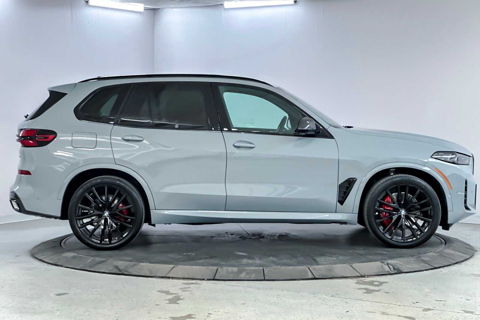 Thumbnail: 2026 BMW X5 - 8