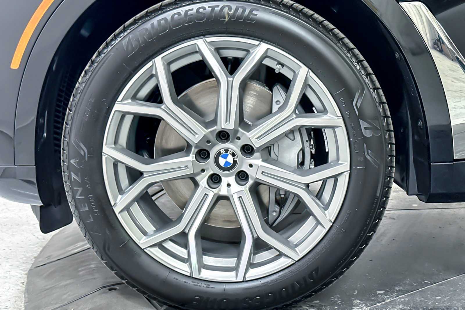 Thumbnail: 2026 BMW X7 - 25