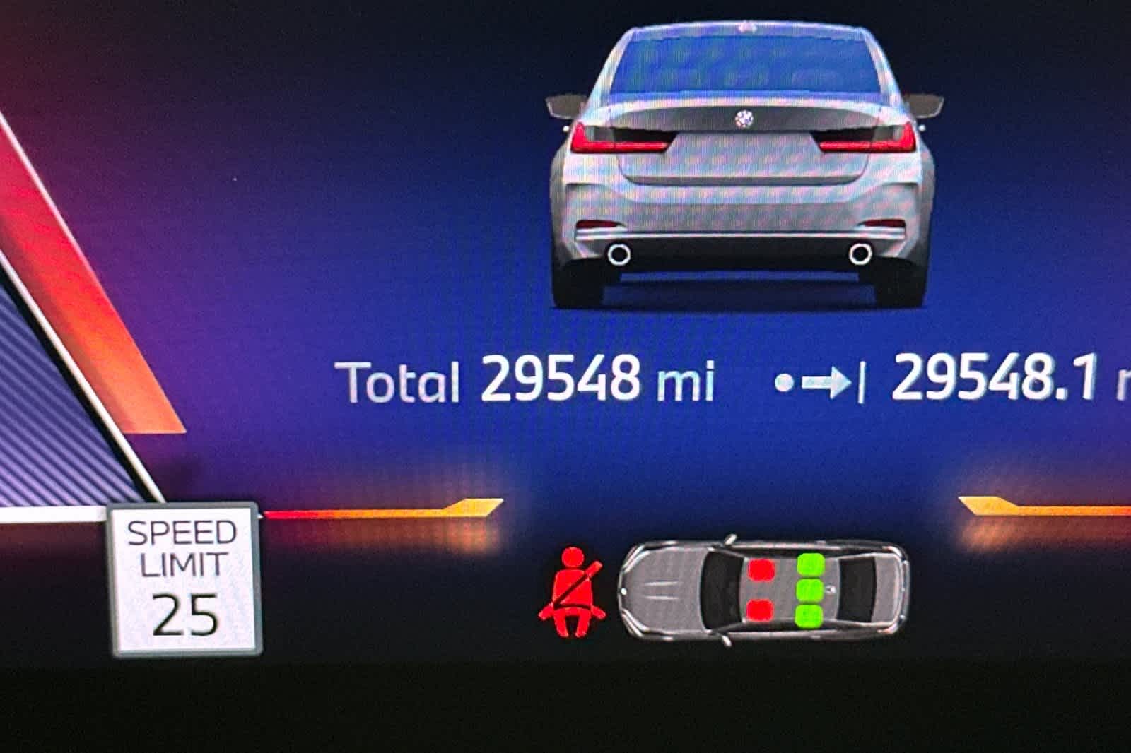 Thumbnail: 2025 BMW 3 Series - 25