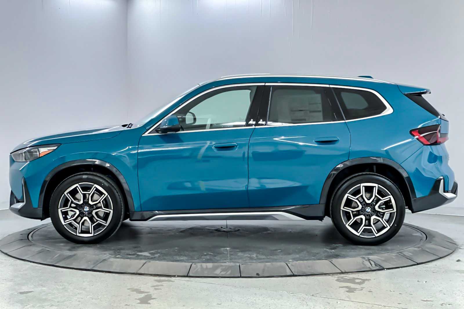 Thumbnail: 2025 BMW X1 - 5