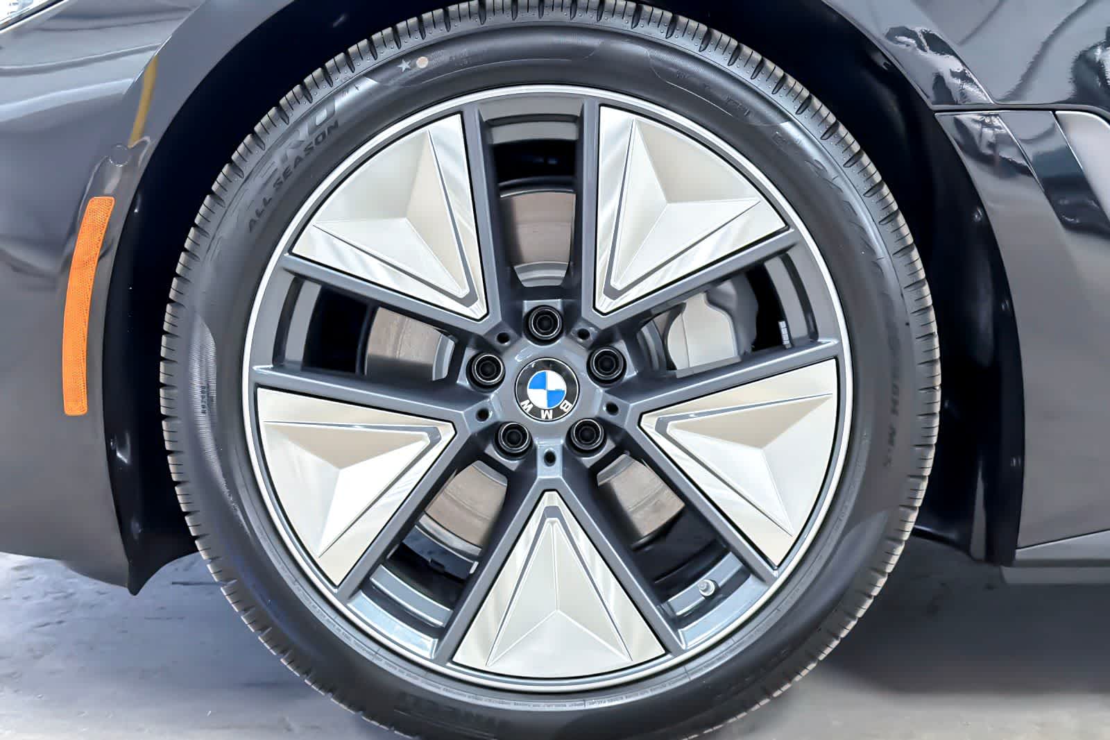 Thumbnail: 2026 BMW i4 - 24