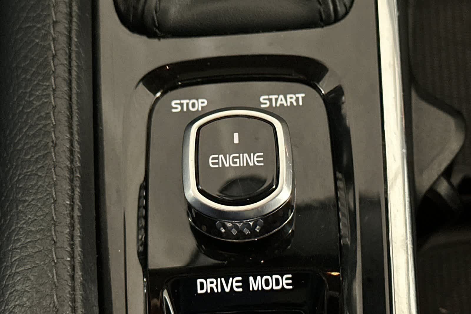 Thumbnail: 2017 Volvo XC90 - 23