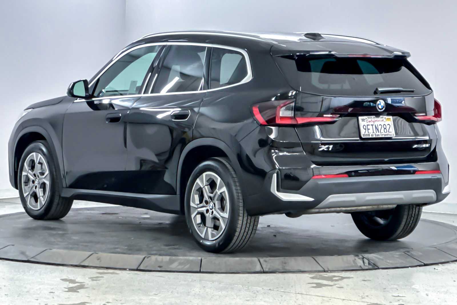 Thumbnail: 2023 BMW X1 - 6