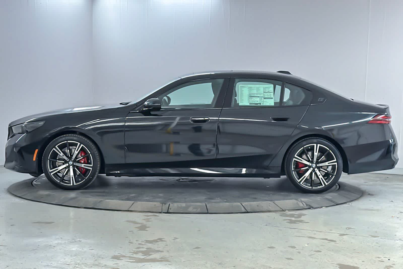 Thumbnail: 2026 BMW 5 Series - 5